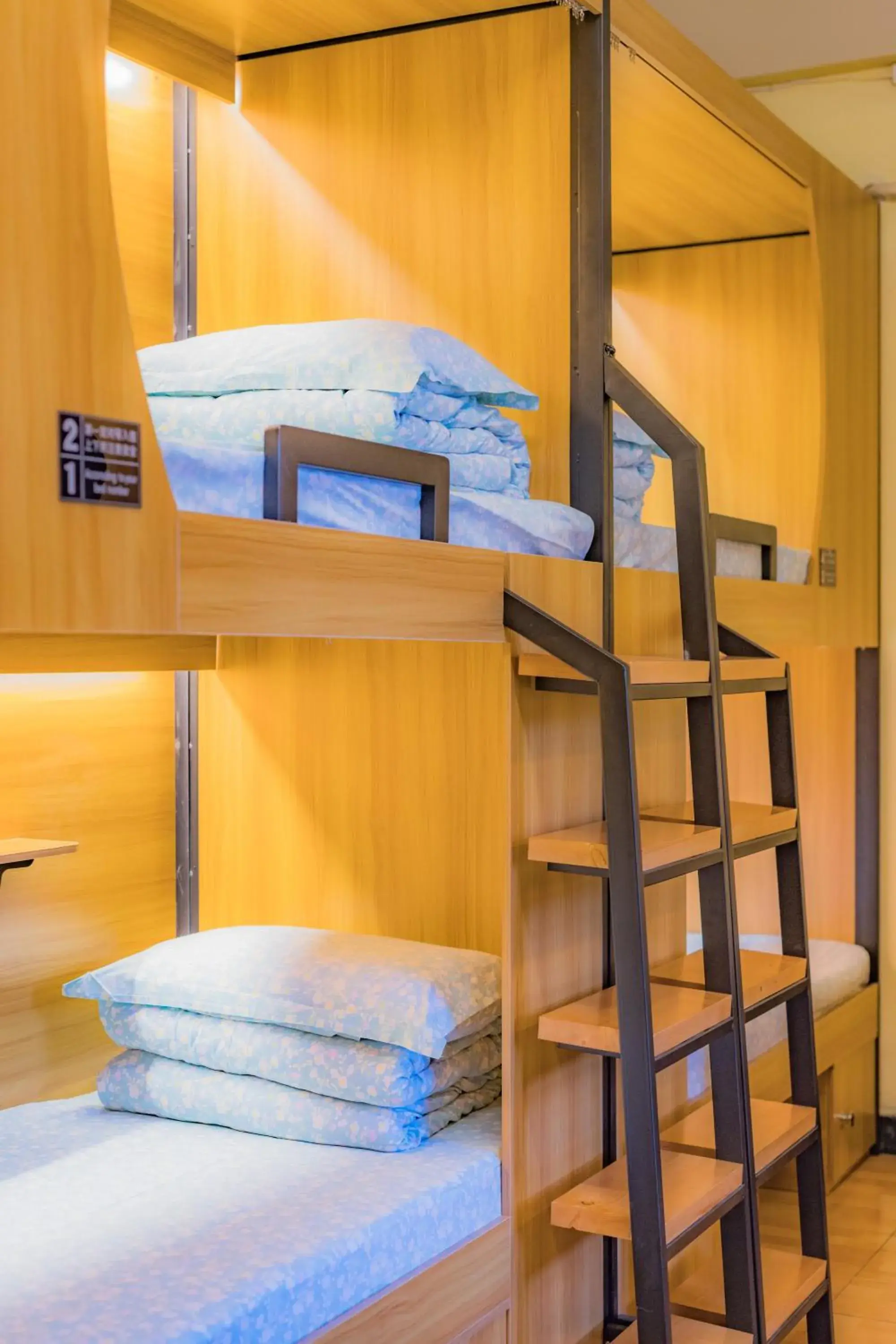 Bunk Bed in Chengdu Dreams Travel International Youth Hostel