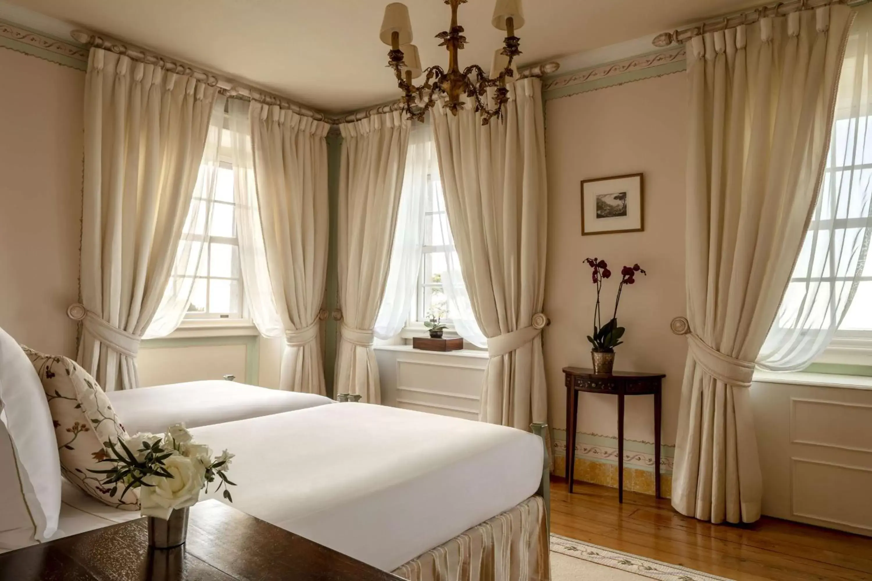 Photo of the whole room, Bed in Valverde Sintra Palácio de Seteais - The Leading Hotels of the World Photo of the whole room, Bed in Valverde Sintra Palácio de Seteais - The Leading Hotels of the World