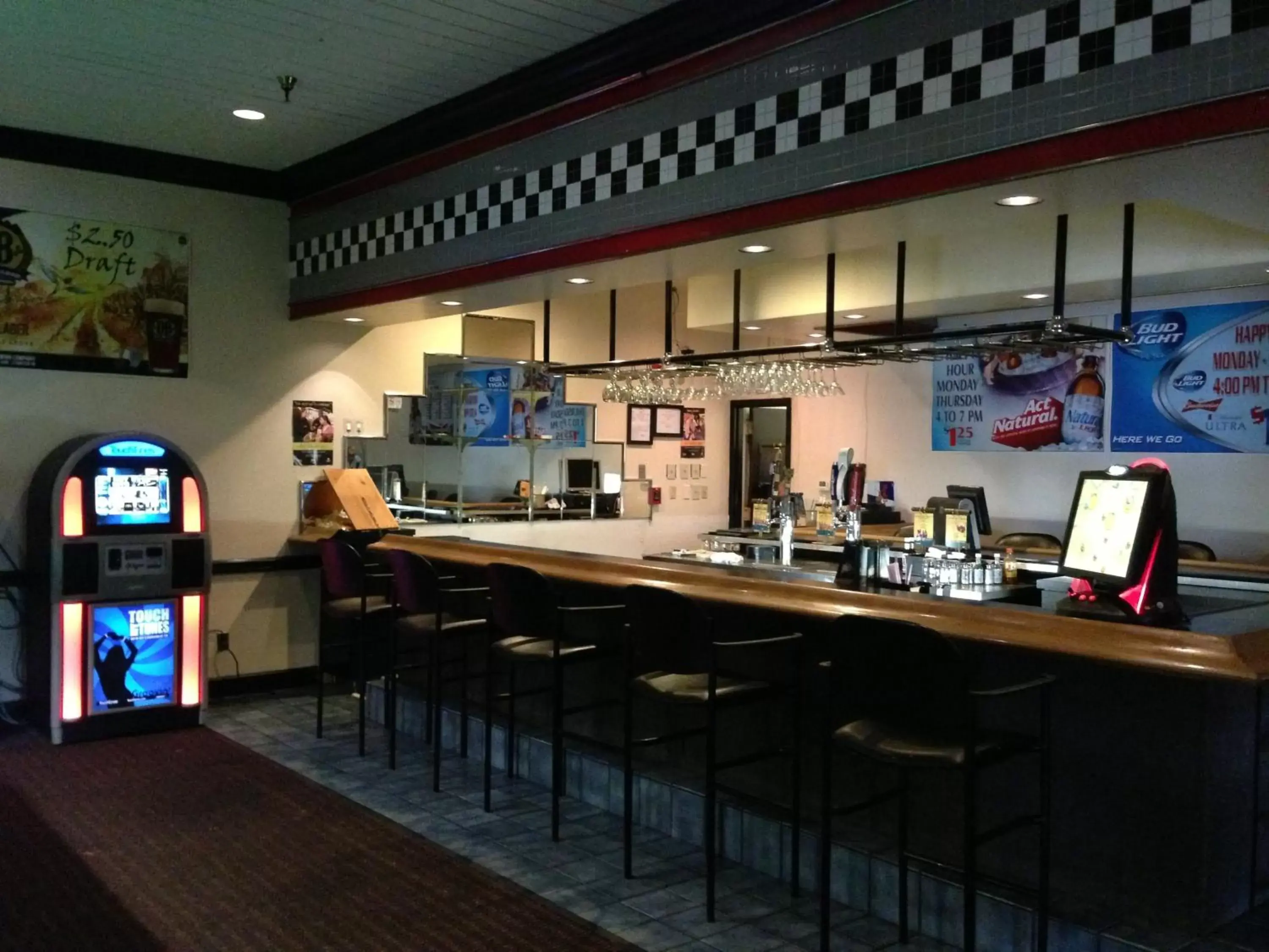 Lounge or bar in Ramada by Wyndham Wytheville Lounge or bar in Ramada by Wyndham Wytheville