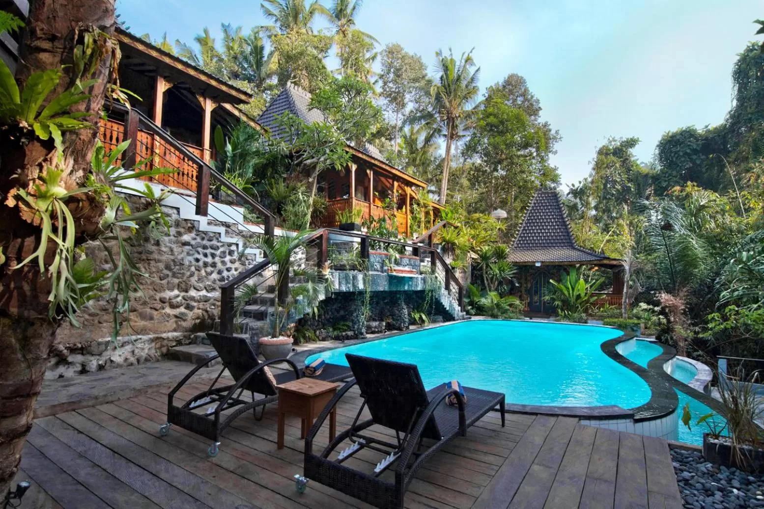 Swimming pool in Parvati Retreat Villas