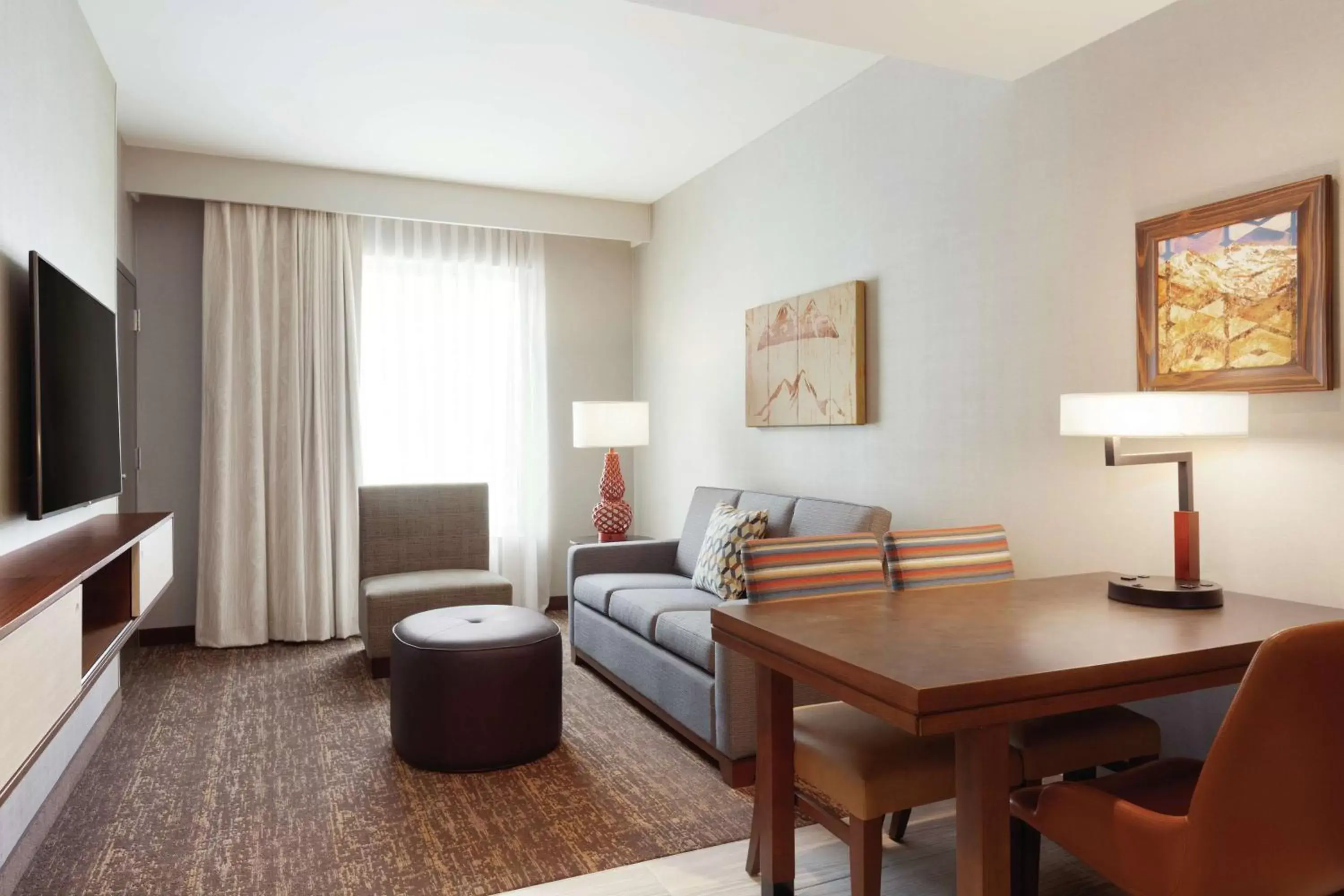 Living room, Seating Area in Embassy Suites By Hilton South Jordan Salt Lake City