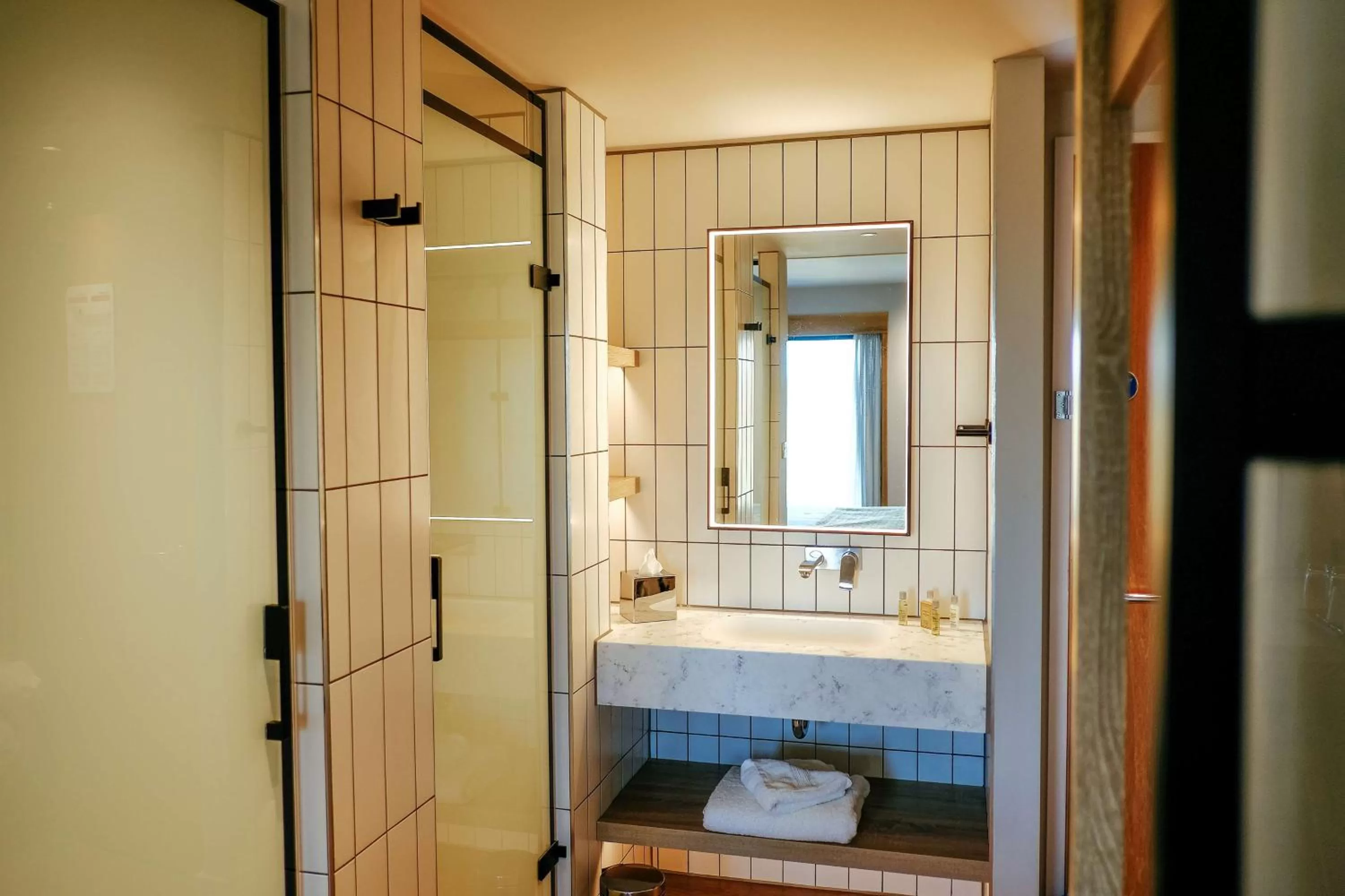 Bathroom in Hilton Garden Inn Snowdonia