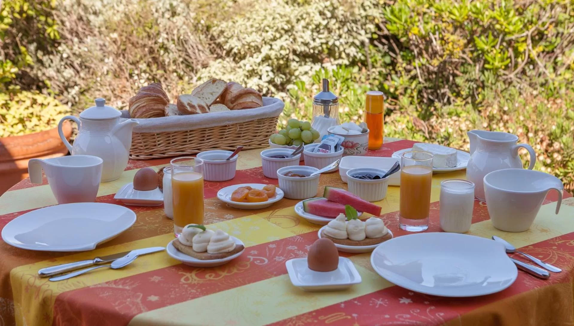 Meals in L' Escapade Hôtel & Restaurant