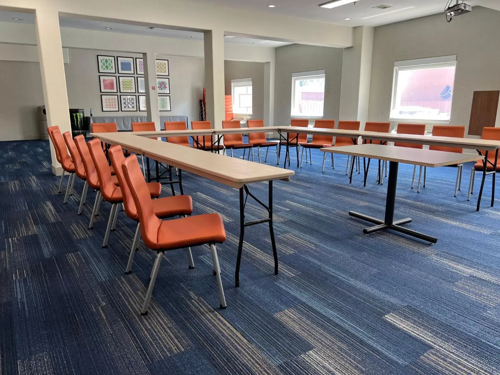 Meeting/conference room in Holiday Inn Express Hotel and Suites South Padre Island, an IHG Hotel