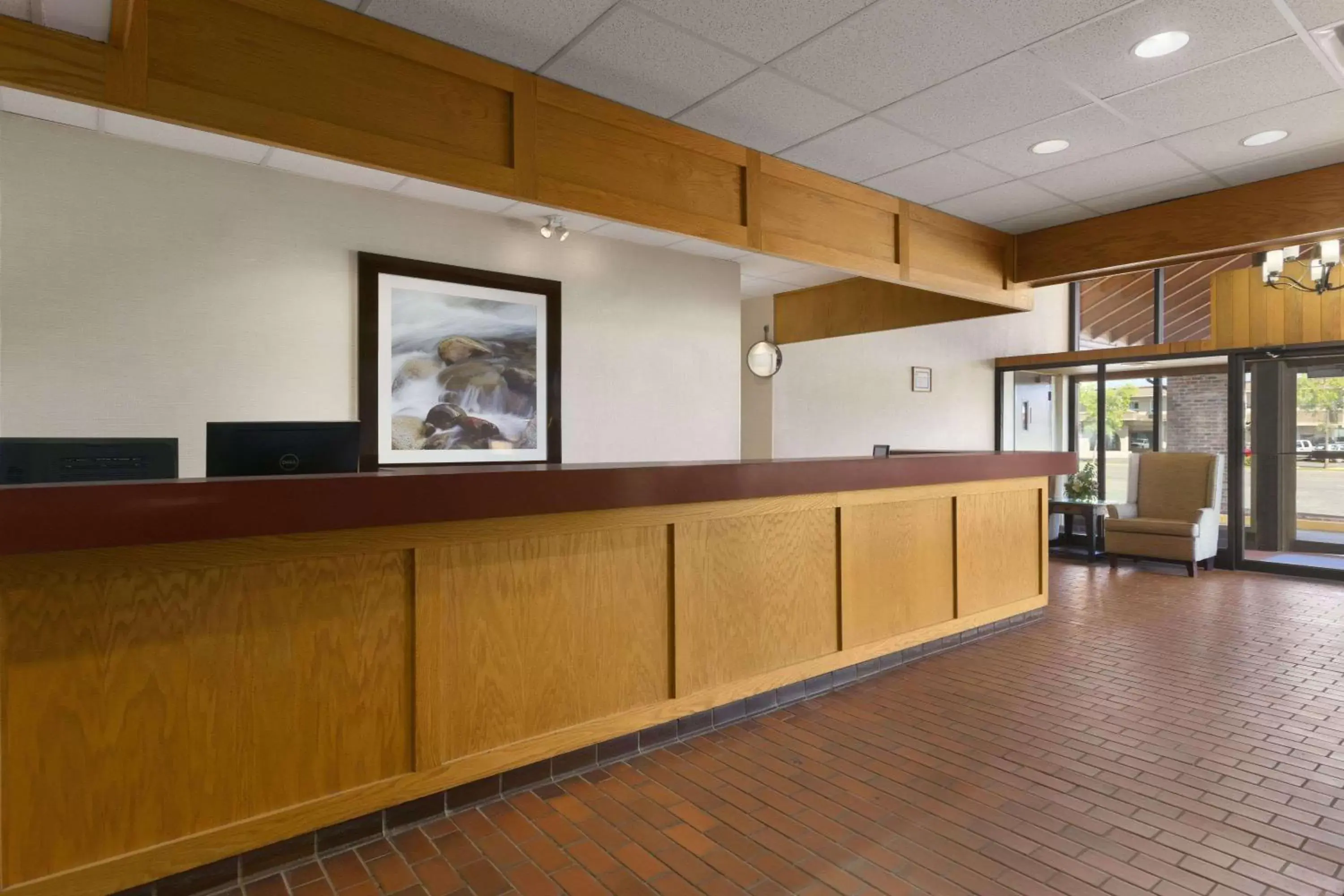 Lobby or reception, Lobby/Reception in Travelodge by Wyndham Thunder Bay ON