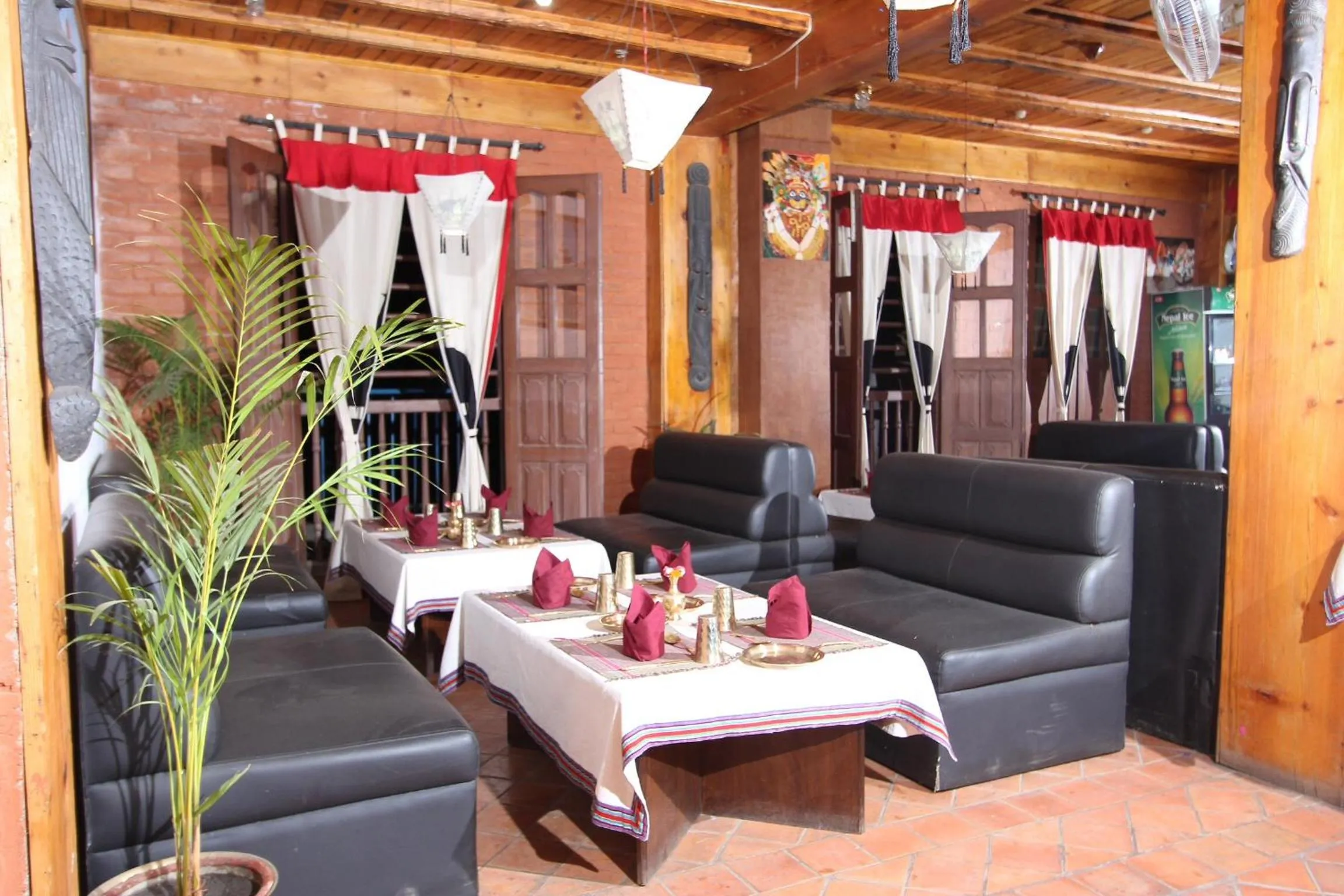 Restaurant/places to eat in World Heritage Hotel and Apartments