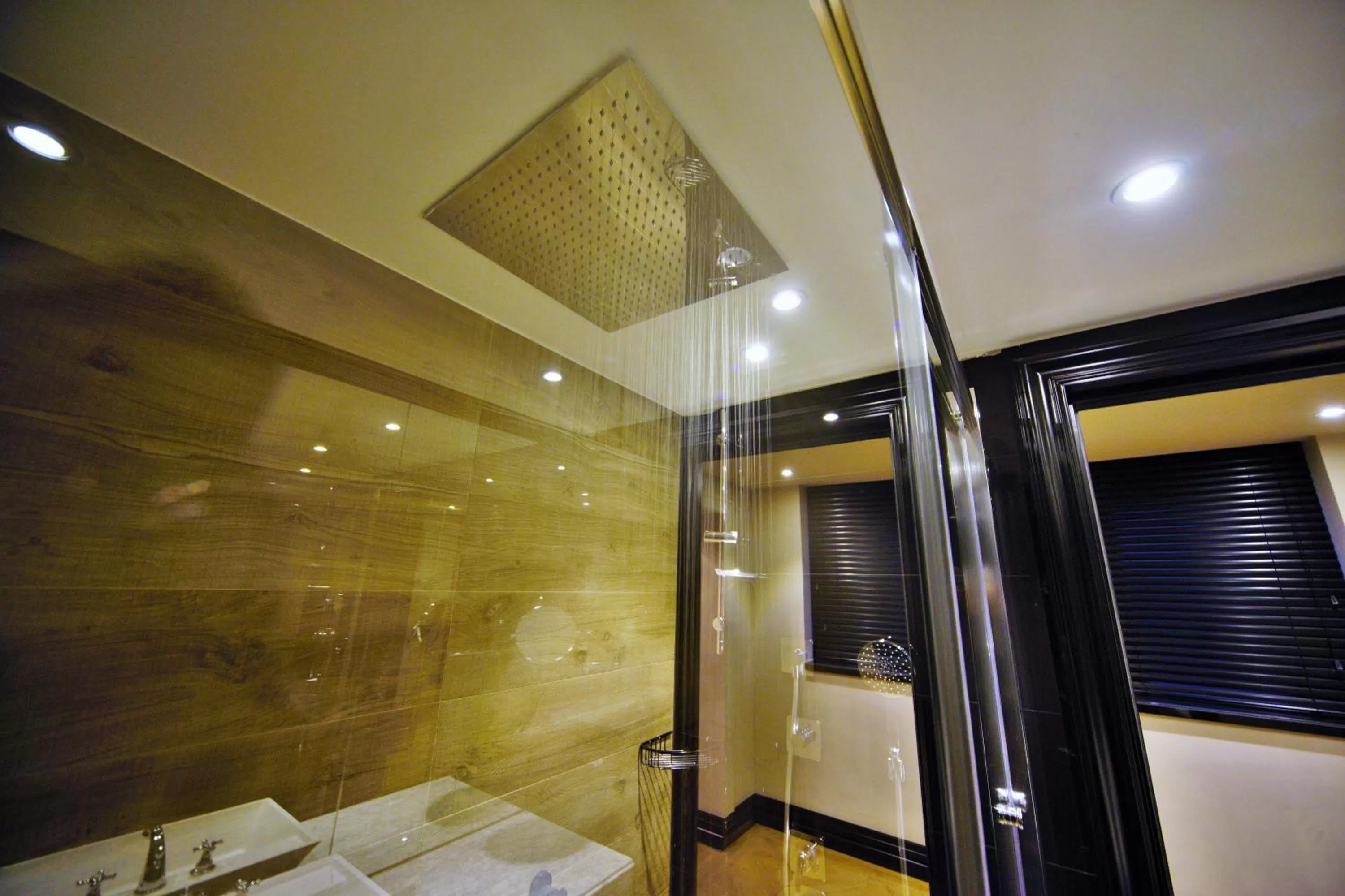 Shower in Nordstern Hotel Galata