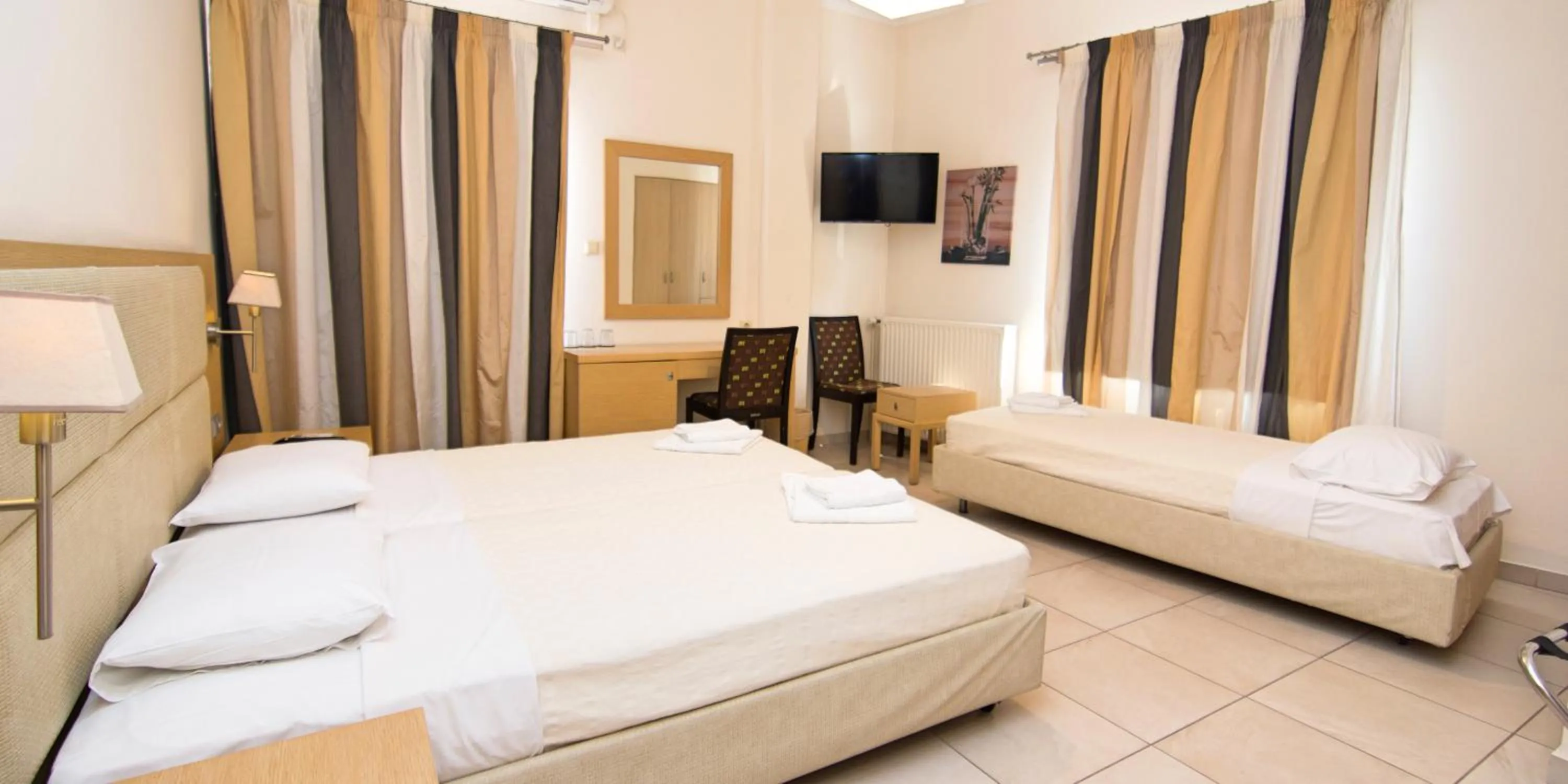 Bedroom, Bed in San Nectarios