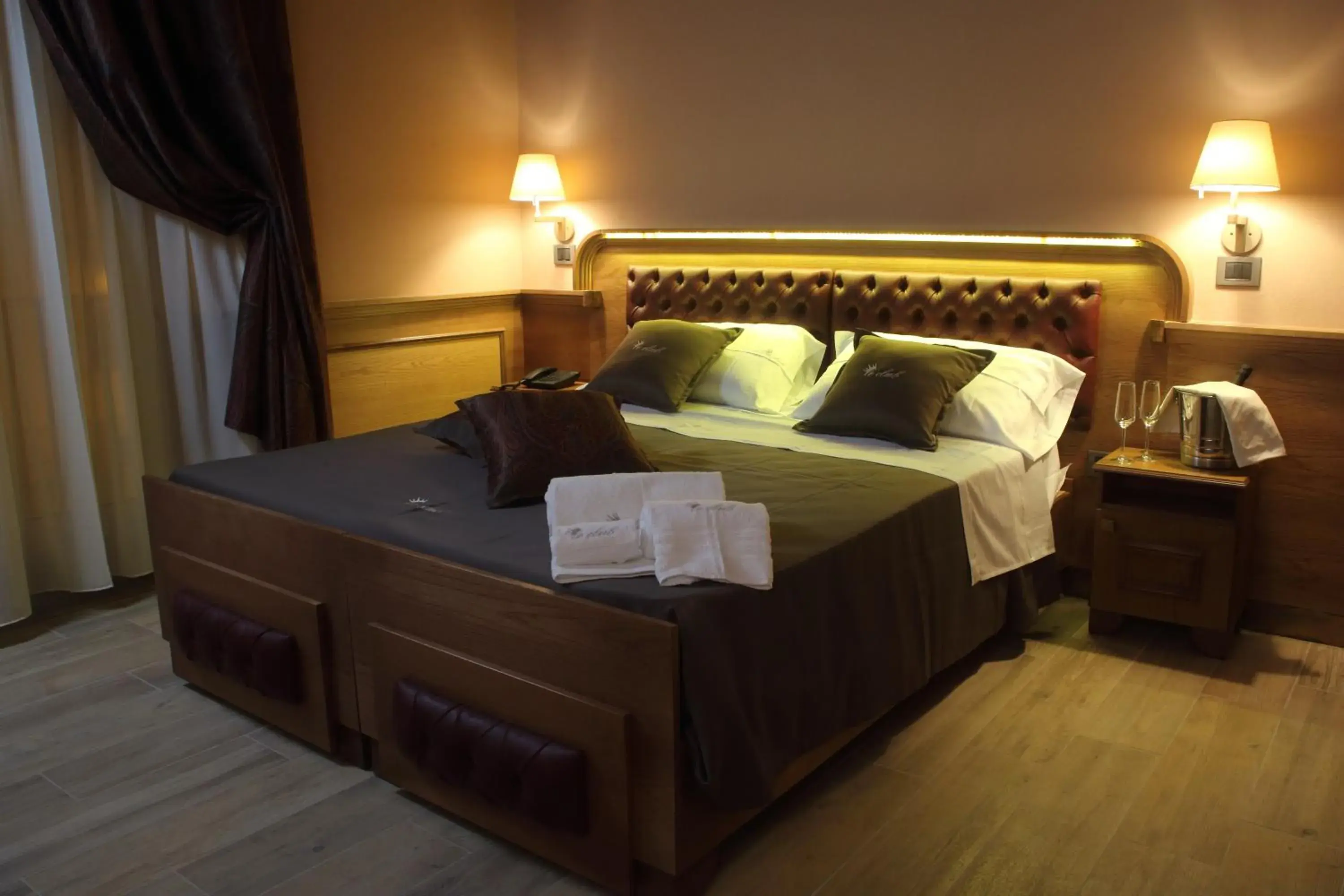 Photo of the whole room, Bed in Le Club Boutique Hotel