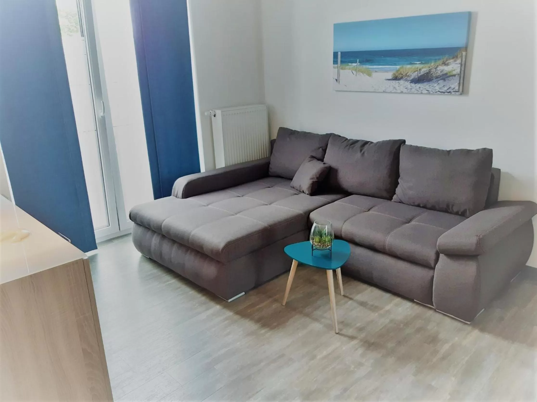 Photo of the whole room in Hotel M24 - Alle Zimmer mit Küchenzeile