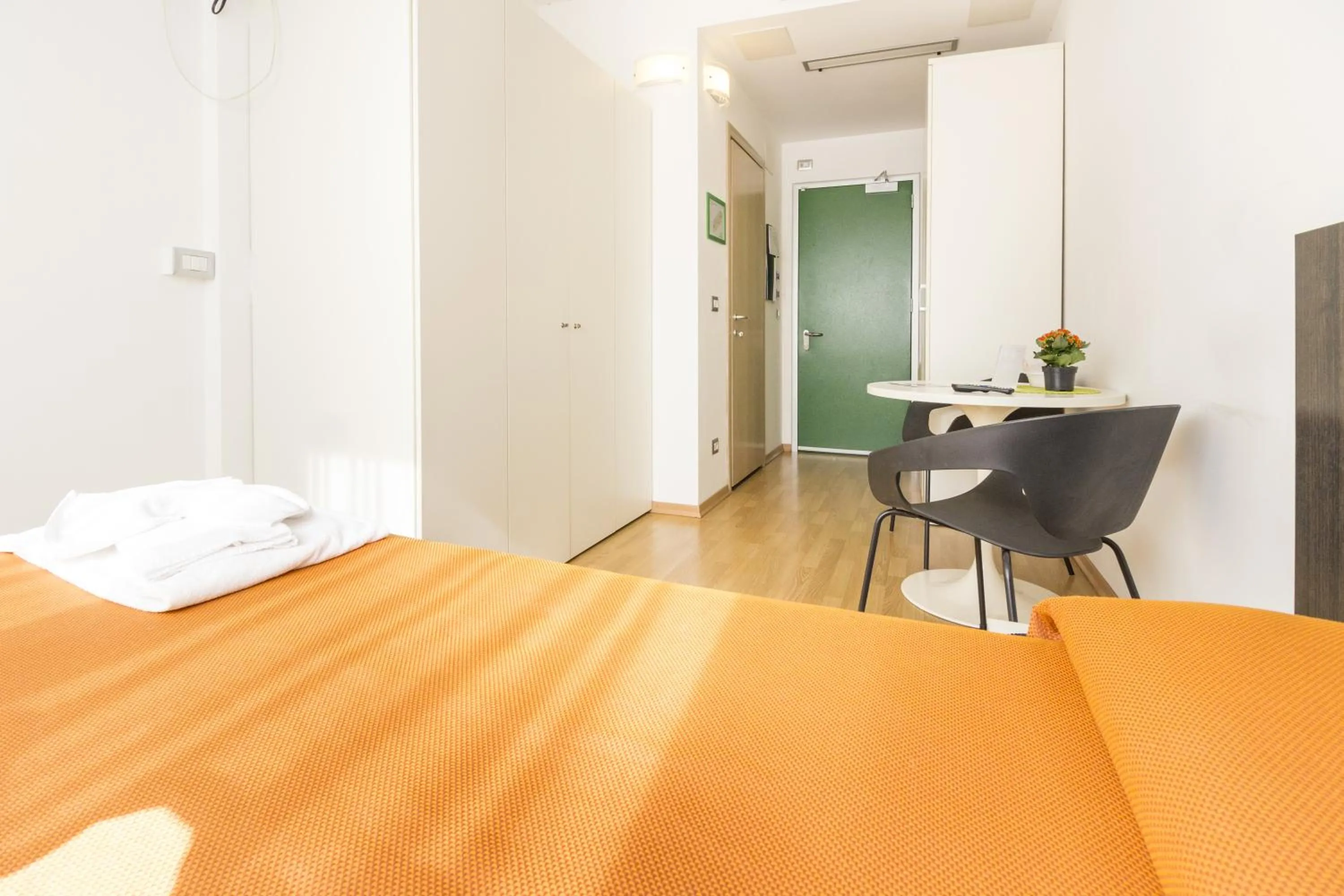 Photo of the whole room, Bed in Hotel Sharing