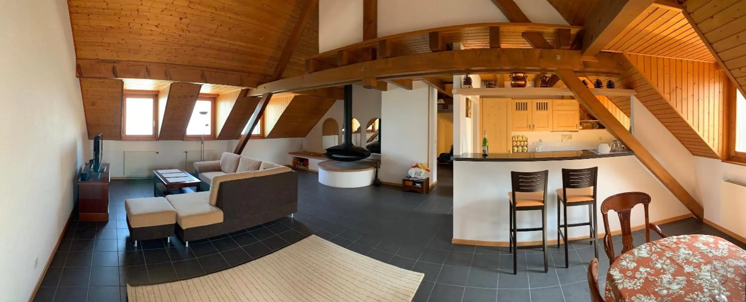 Kitchen or kitchenette, Seating Area in Hotel Du Quai