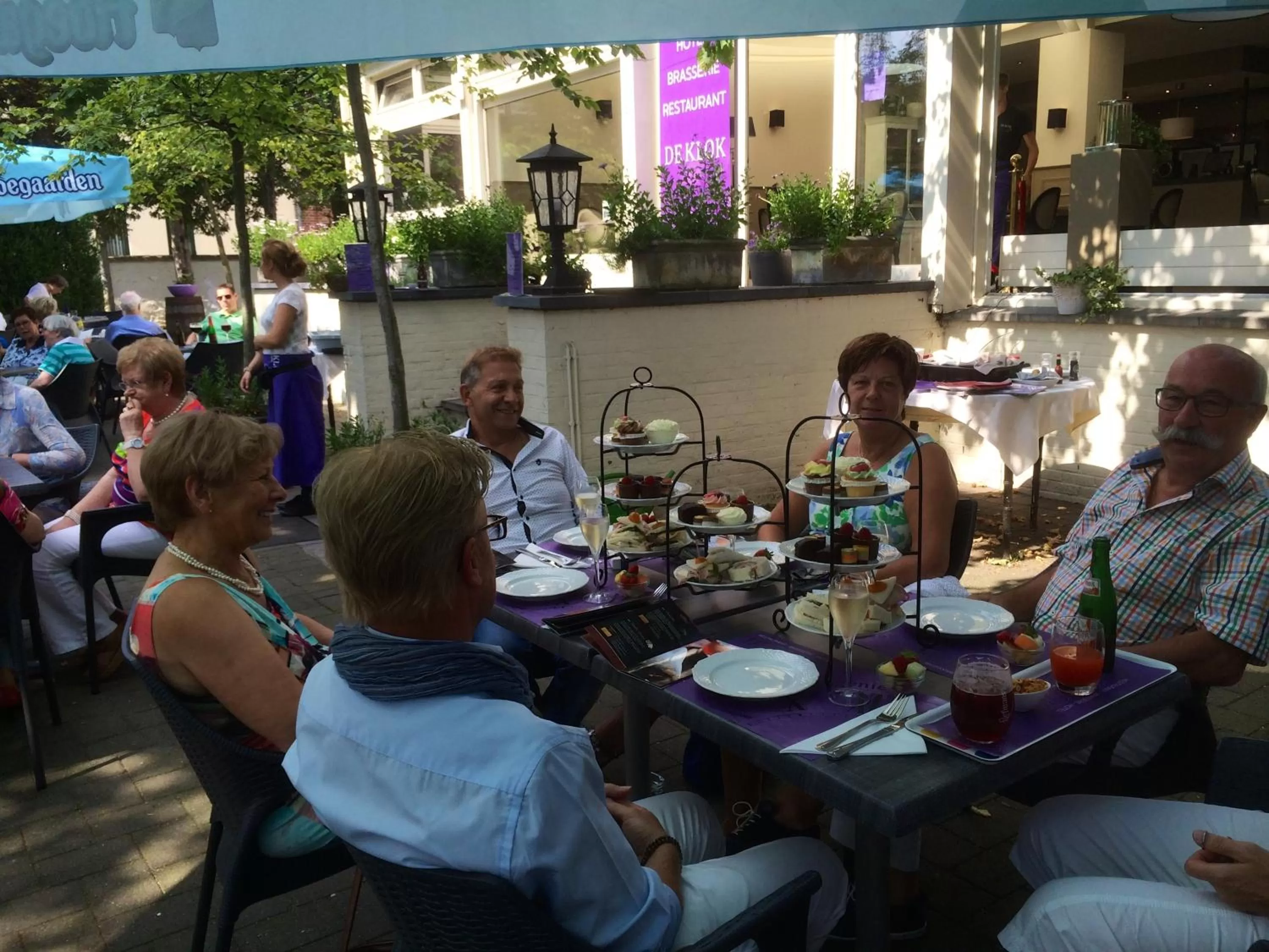 People, Restaurant/Places to Eat in Hotel De Klok