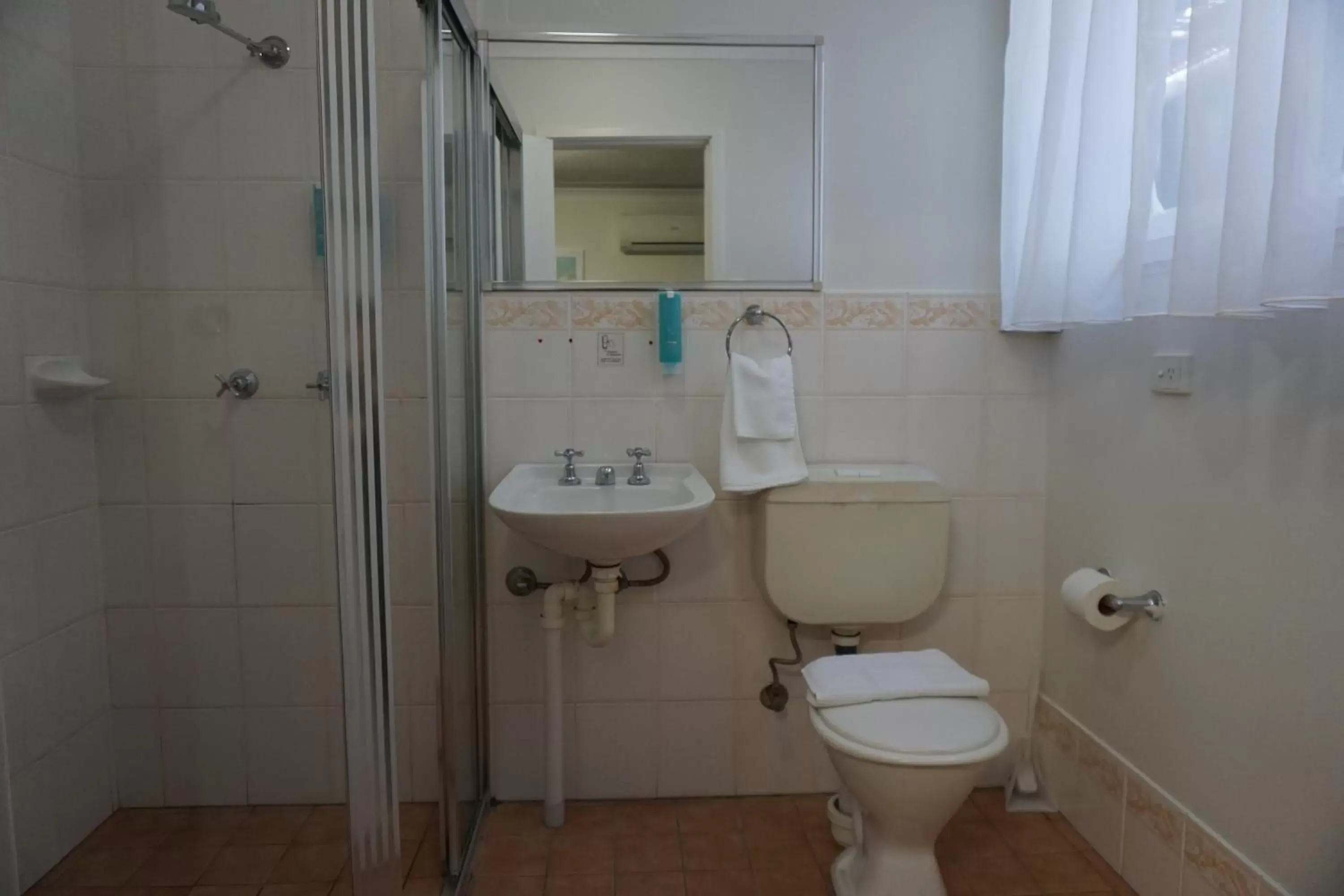 Bathroom in Warners Bay Hotel