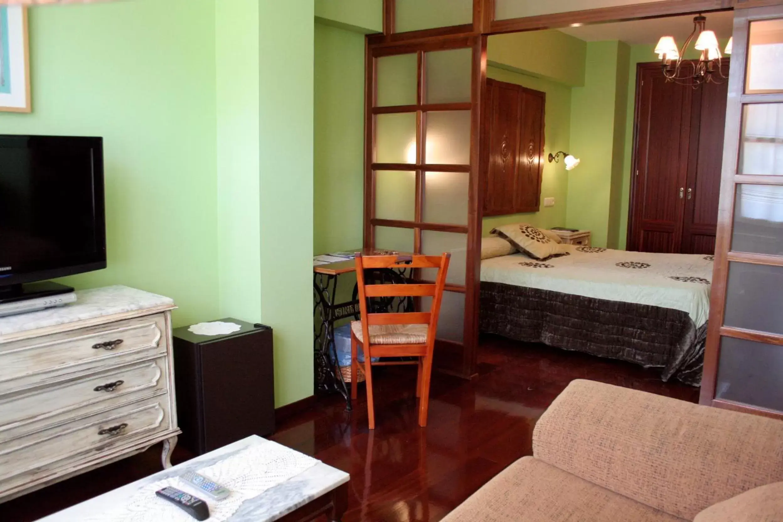 Photo of the whole room, Bed in Hotel Casa Vieja del Sastre