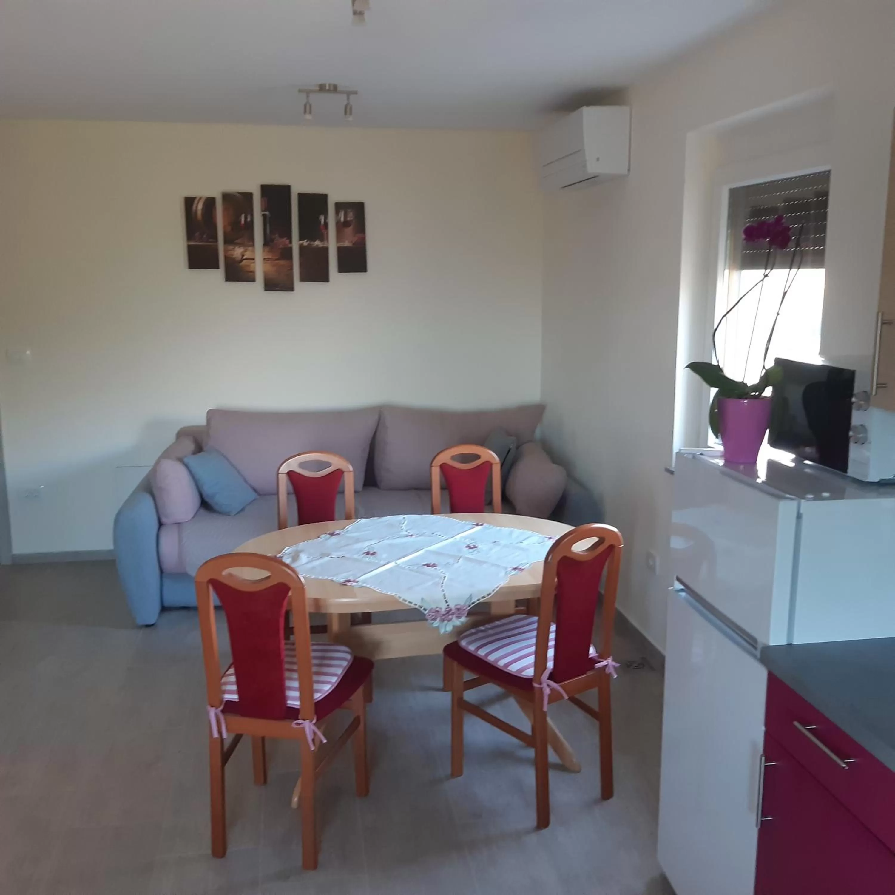 APARTMA in SOBE PILIH