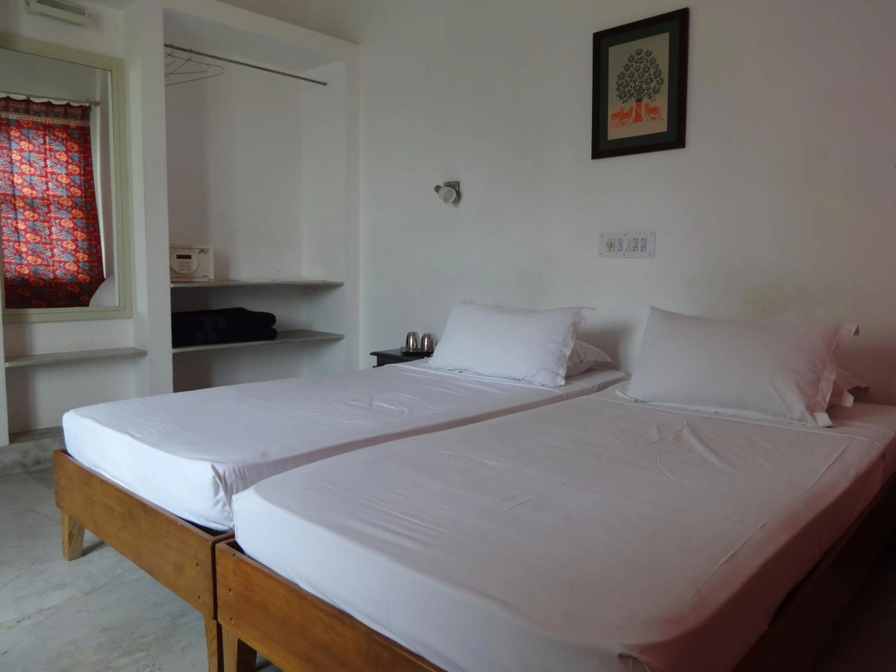 Bed in Jaiwana Haveli