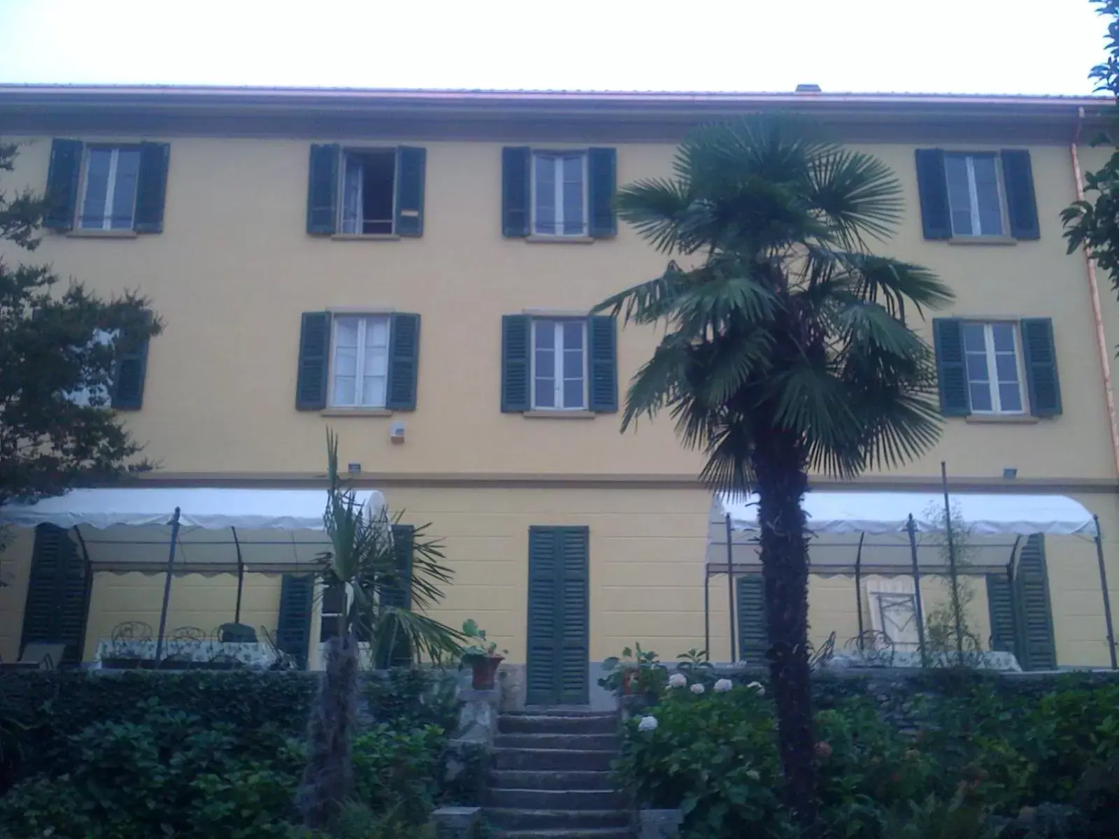 Facade/entrance, Property Building in Villa Corti