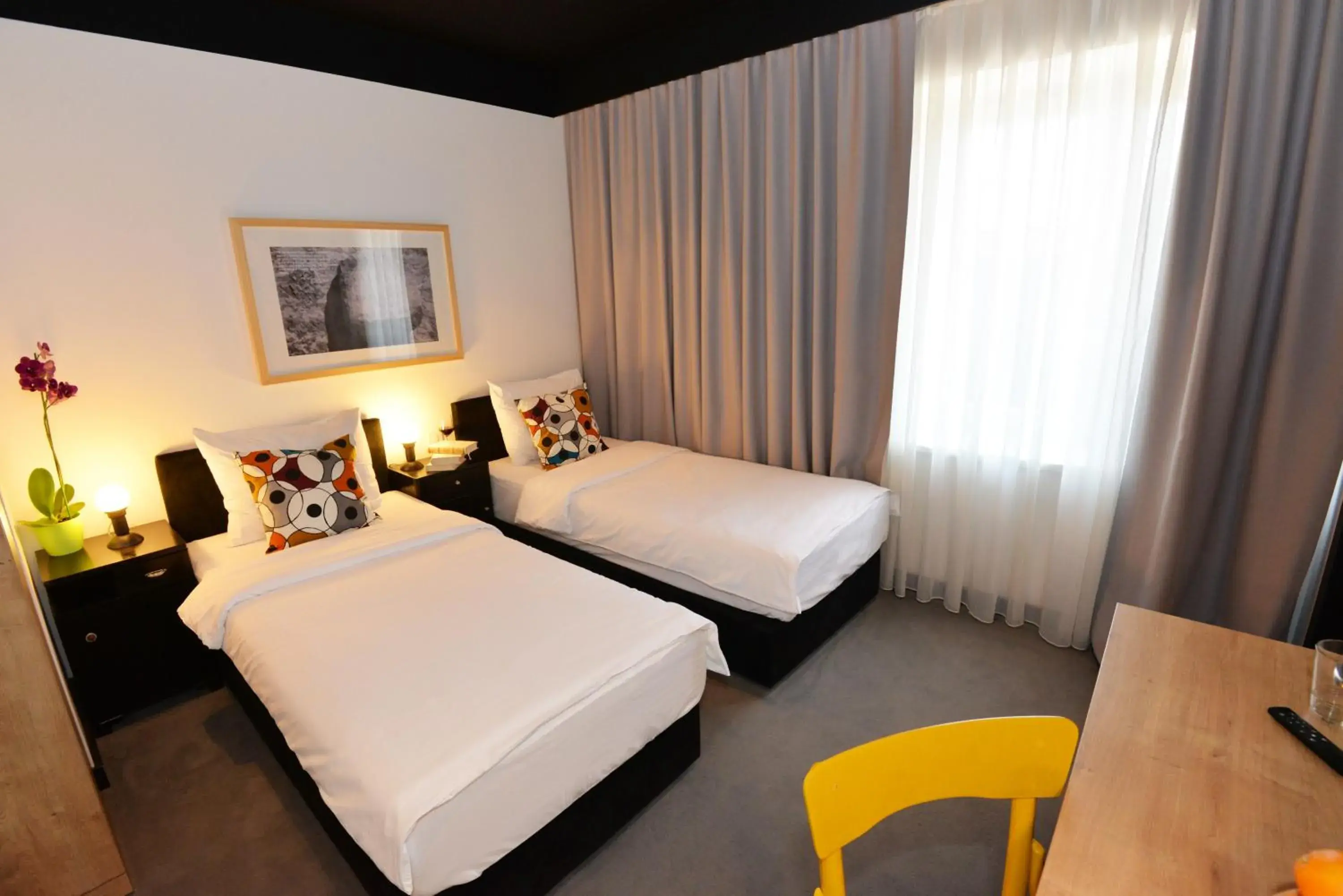 Bed, Room Photo in The Loop Hotel