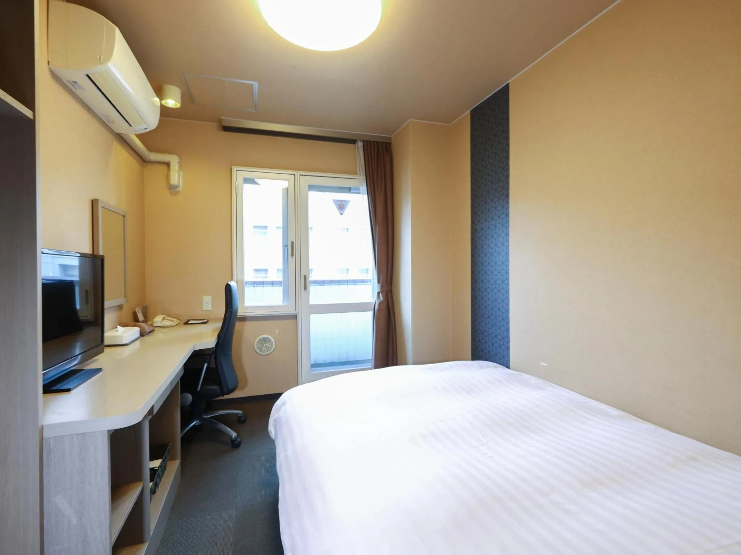 Photo of the whole room, Bed in Dormy Inn EXPRESS Asakusa