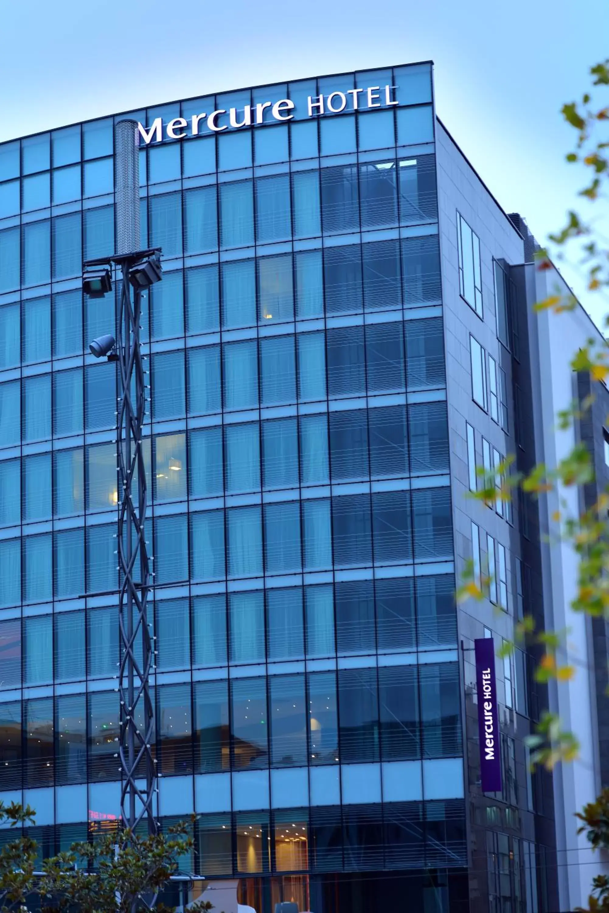 Facade/entrance, Property Building in Mercure Clermont Ferrand centre Jaude