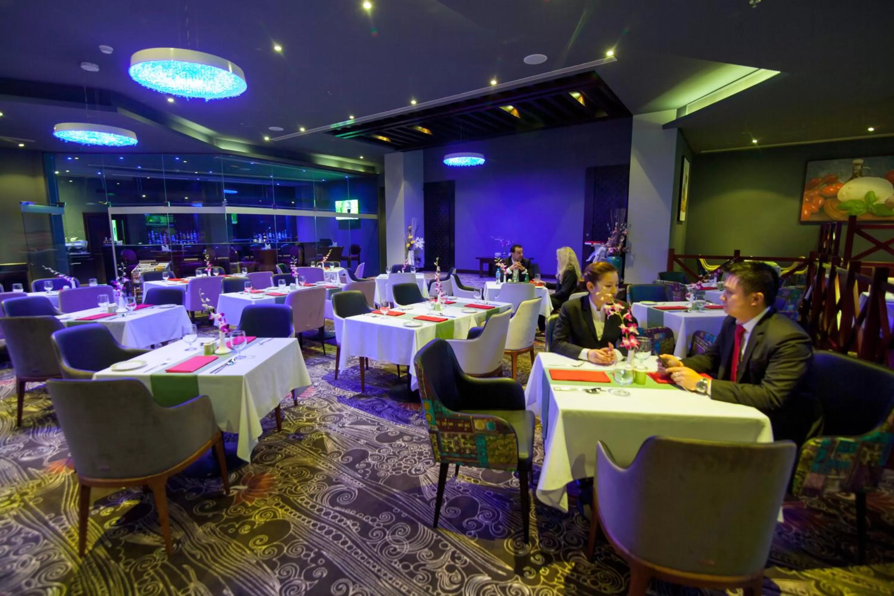 Restaurant/places to eat in Premier Hotel