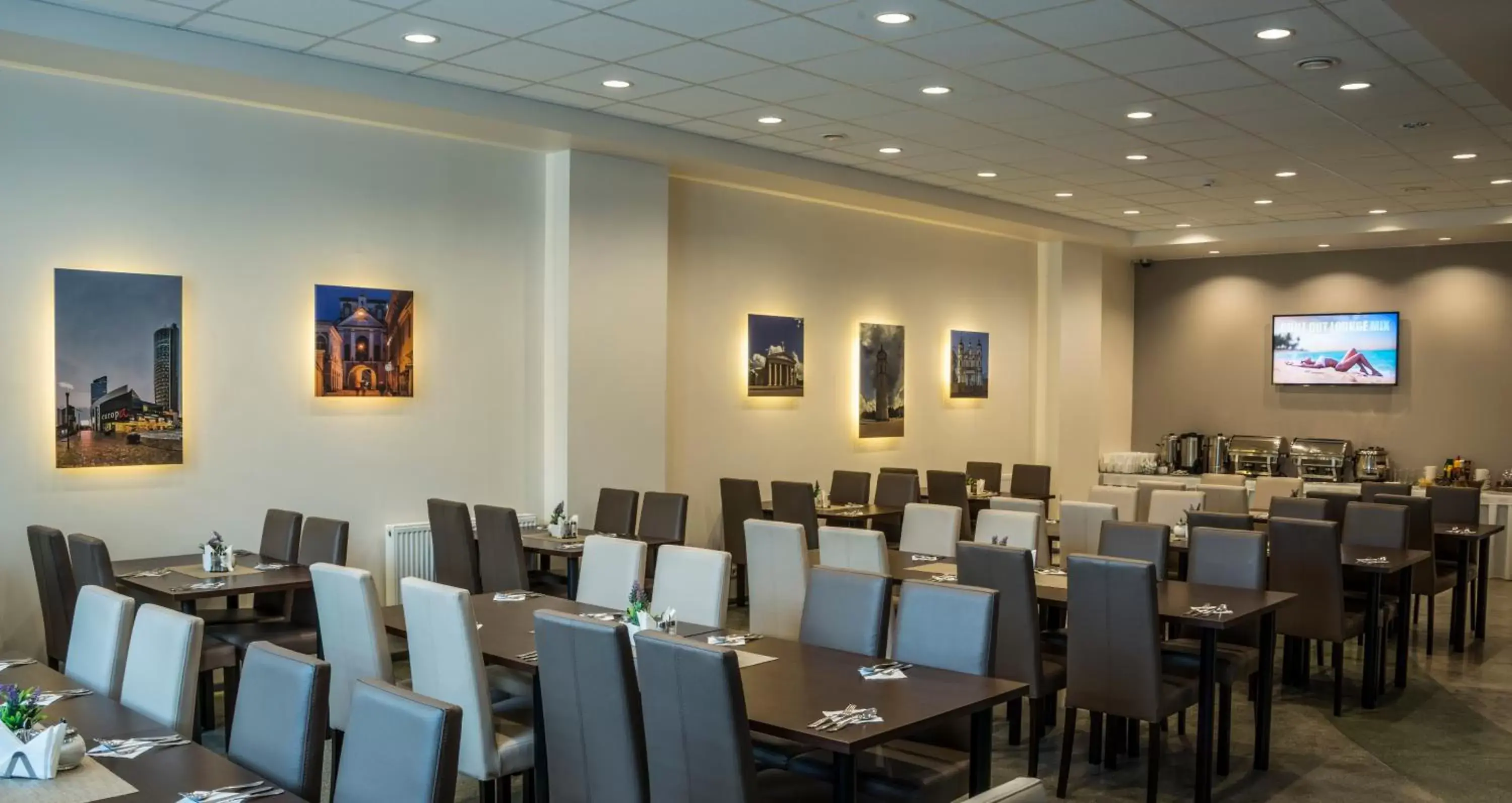 Restaurant/Places to Eat in Vilnius City Hotel