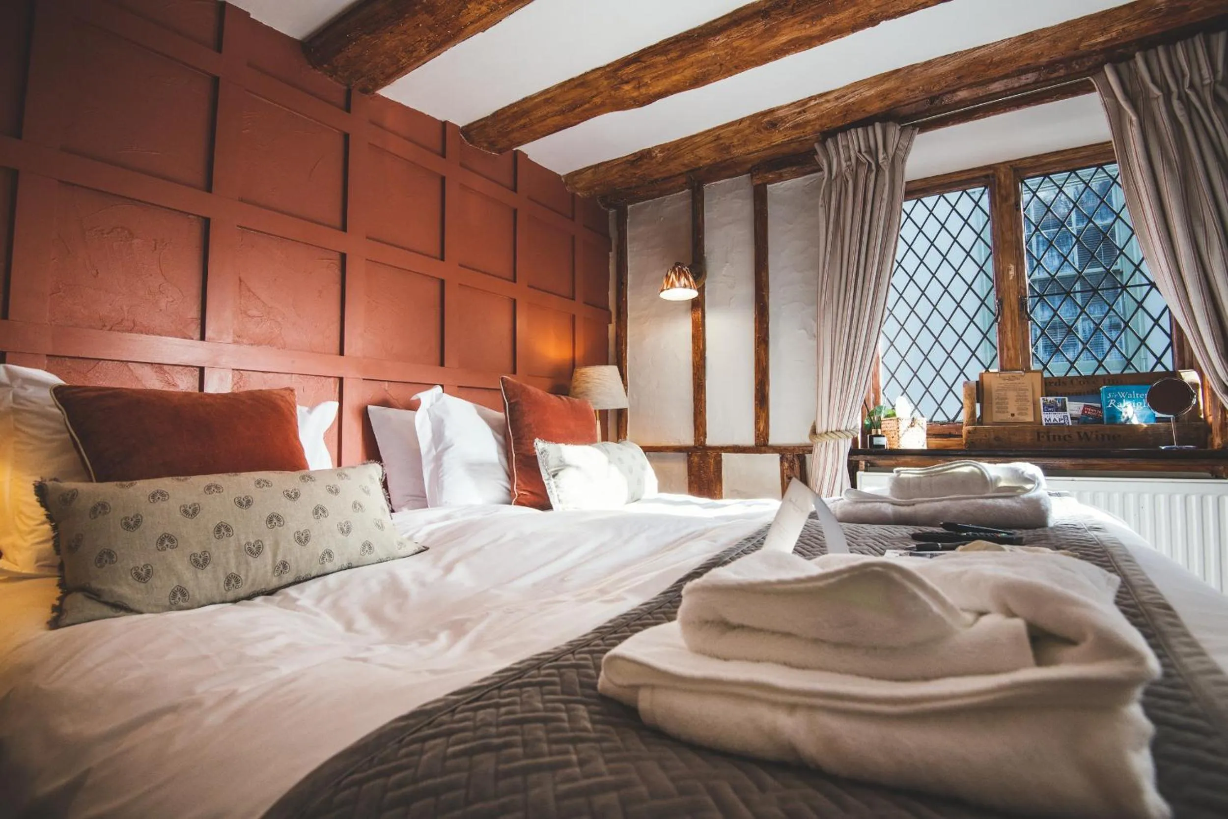 Bed in Bayards Cove Inn