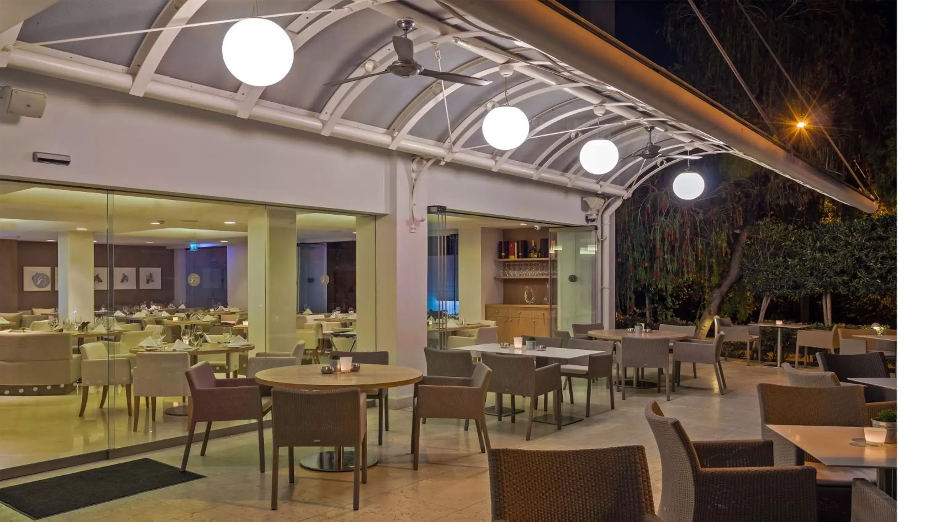 Patio, Restaurant/Places to Eat in Alasia Boutique Hotel