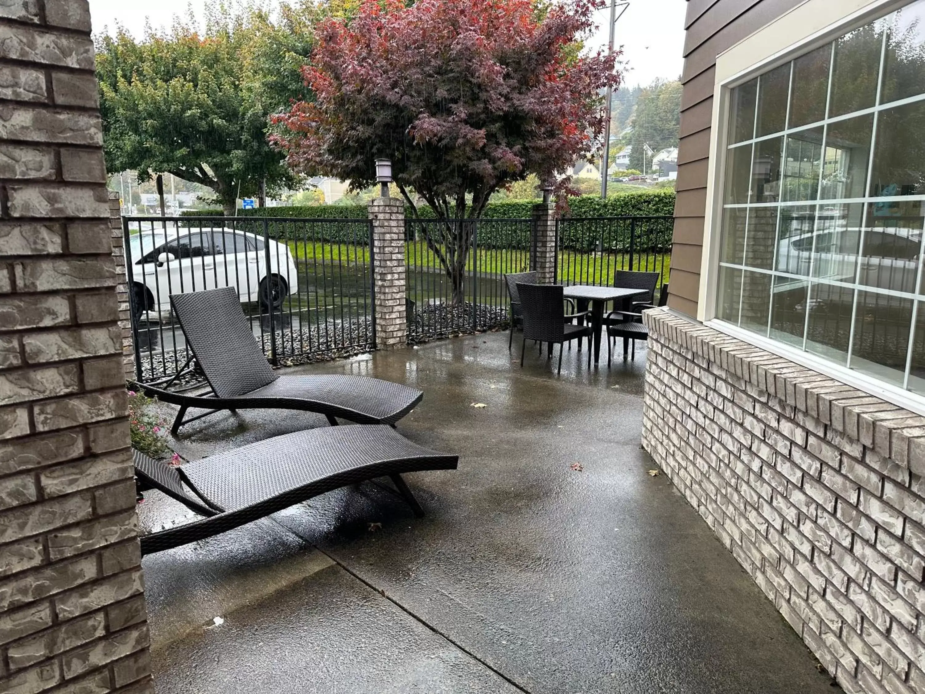 Patio in Best Western Columbia River Waterfront Hotel Astoria