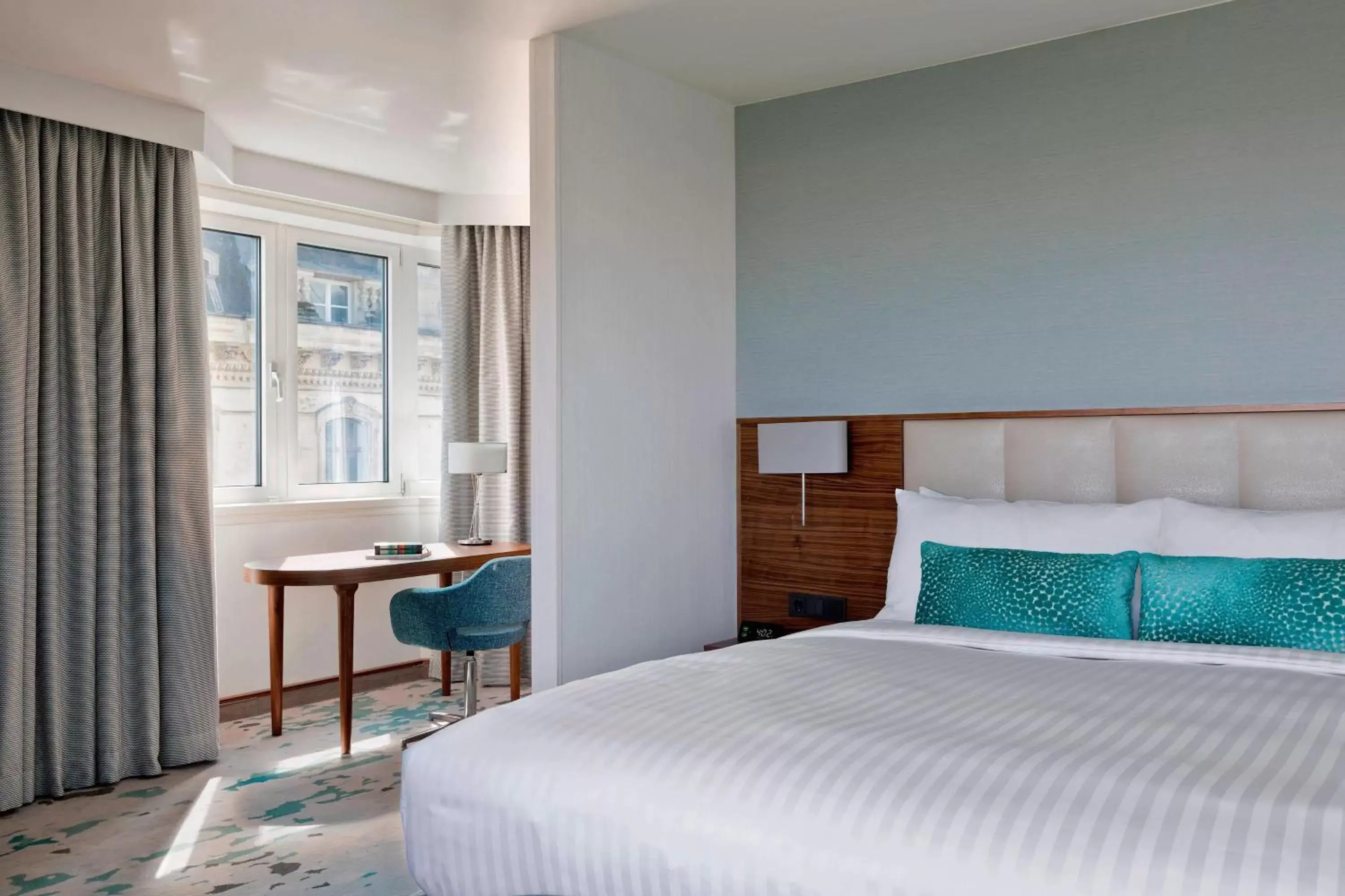Bedroom, Bed in Vienna Marriott Hotel