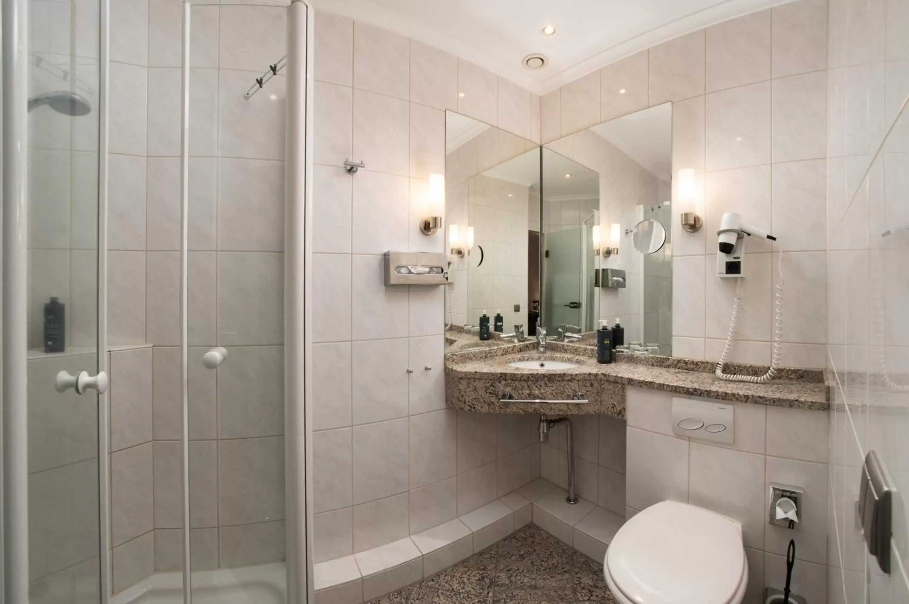 Bathroom in Hotel Baseler Hof
