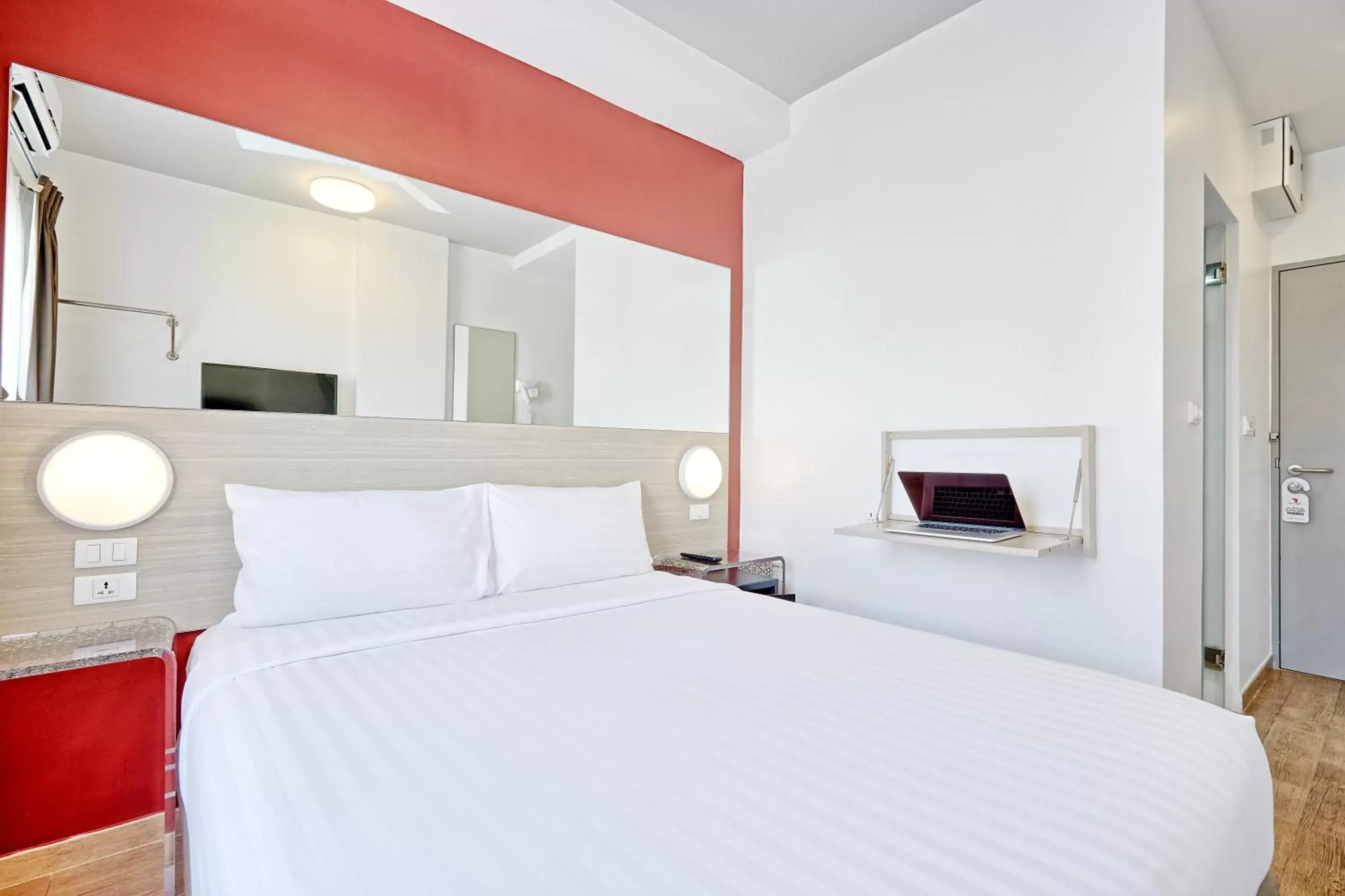 Bed in Red Planet Bangkok Asoke - SHA Extra Plus Bed in Red Planet Bangkok Asoke - SHA Extra Plus