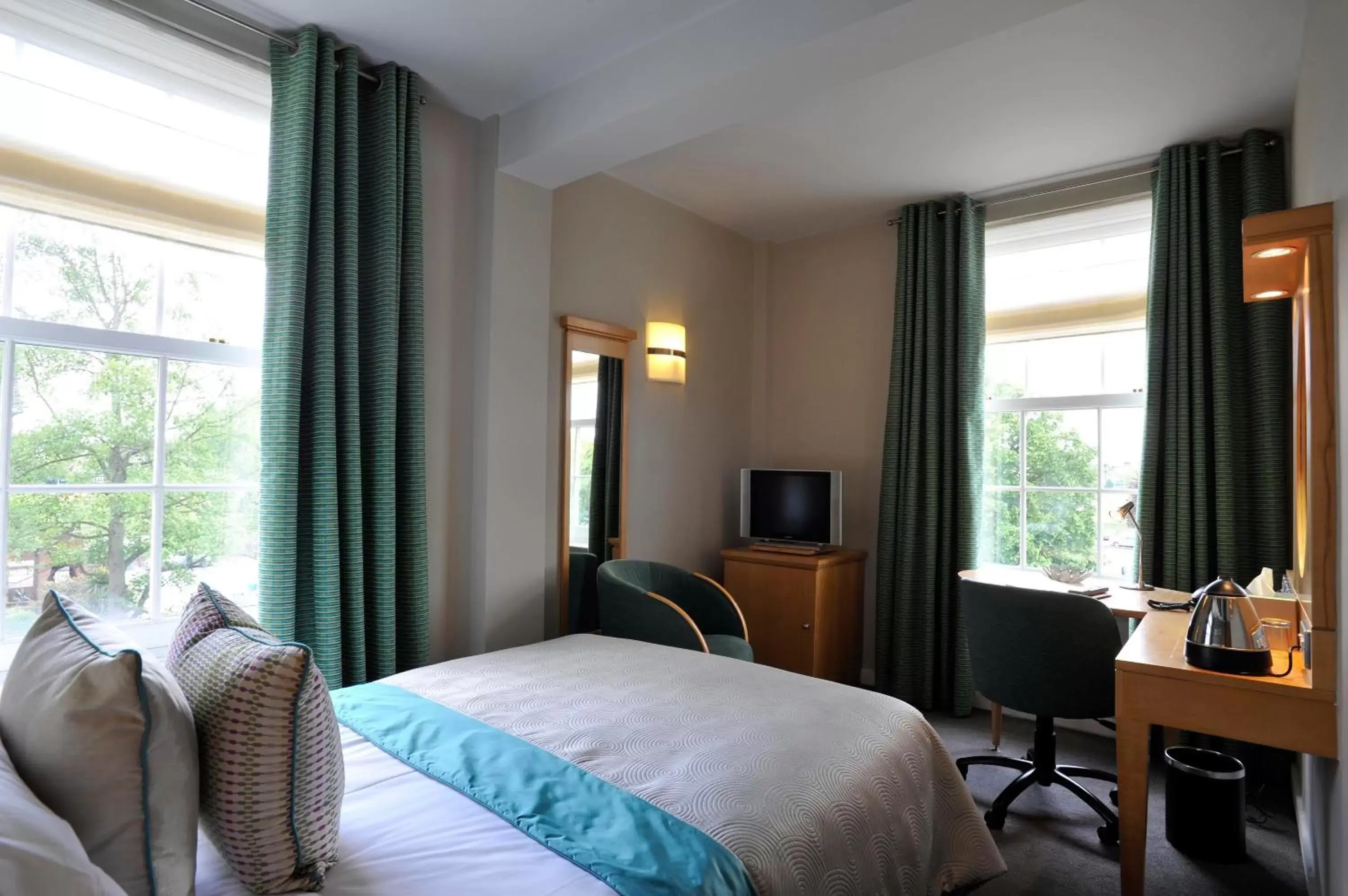Bedroom, View in The Lensbury Resort