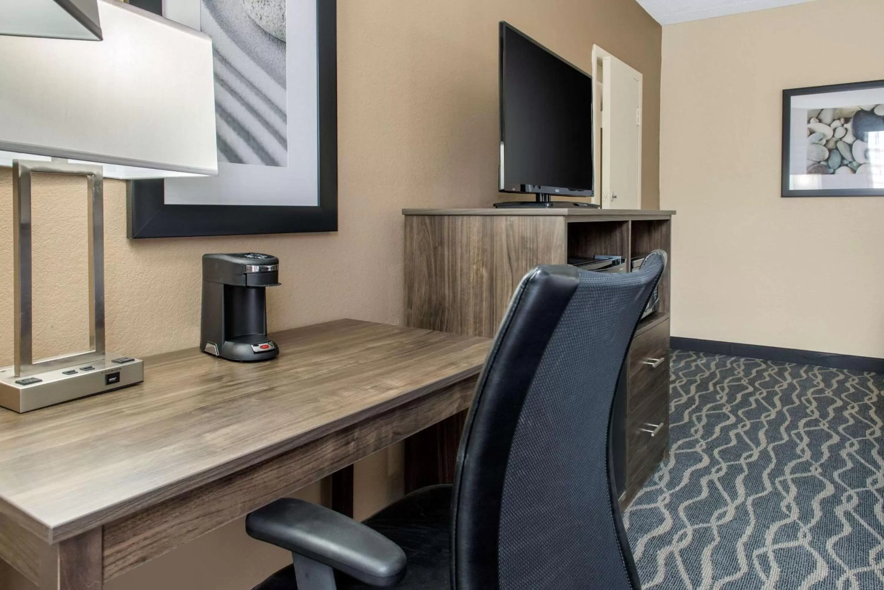 Bedroom in Quality Inn and Conference Center