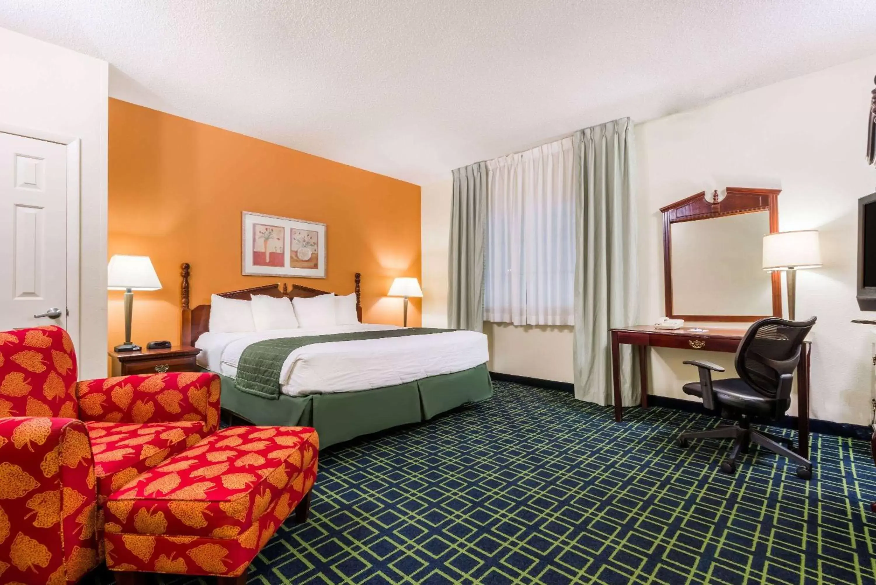 Photo of the whole room, Bed in Baymont by Wyndham Greensburg Photo of the whole room, Bed in Baymont by Wyndham Greensburg