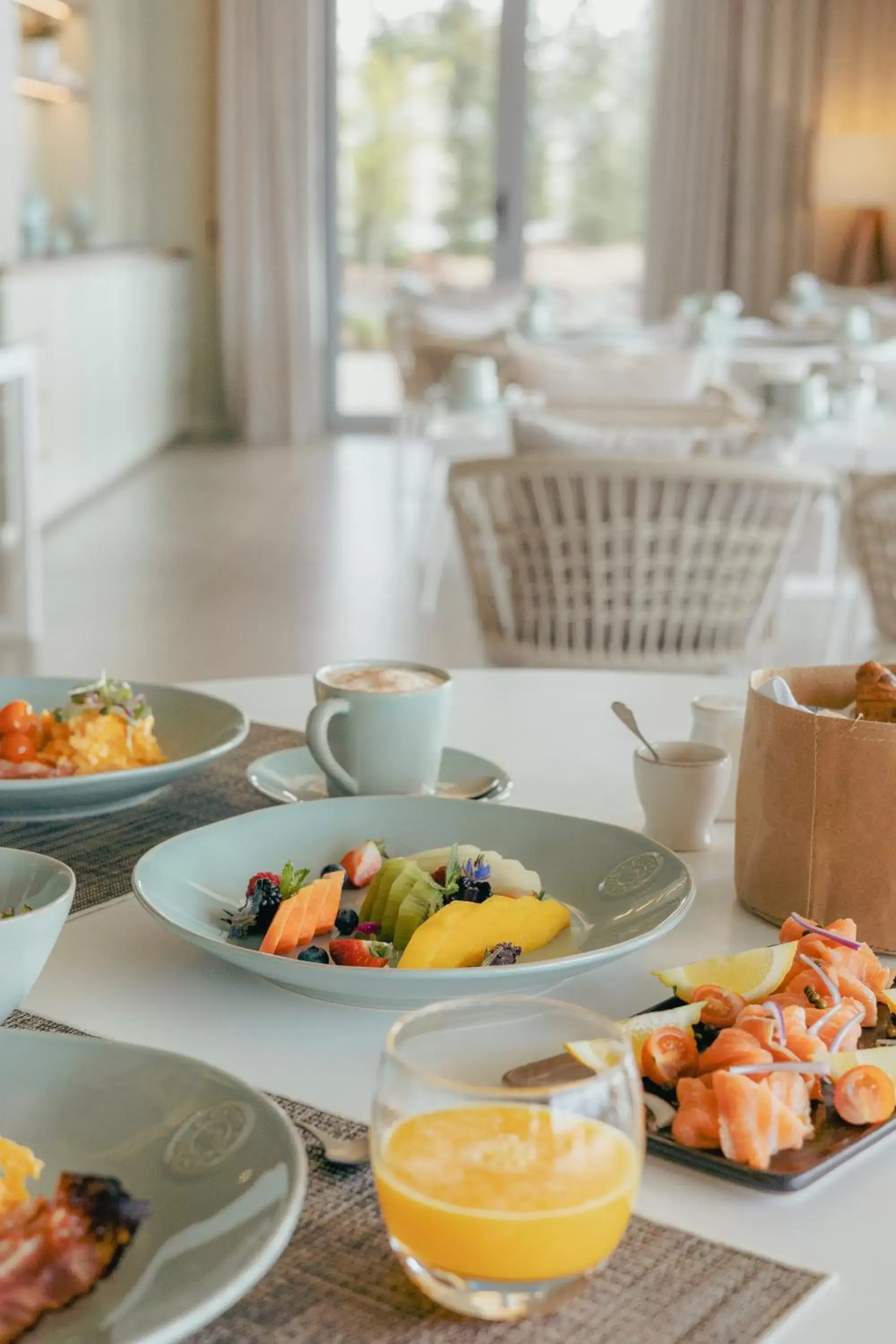 Breakfast in White Shell Beach Villas