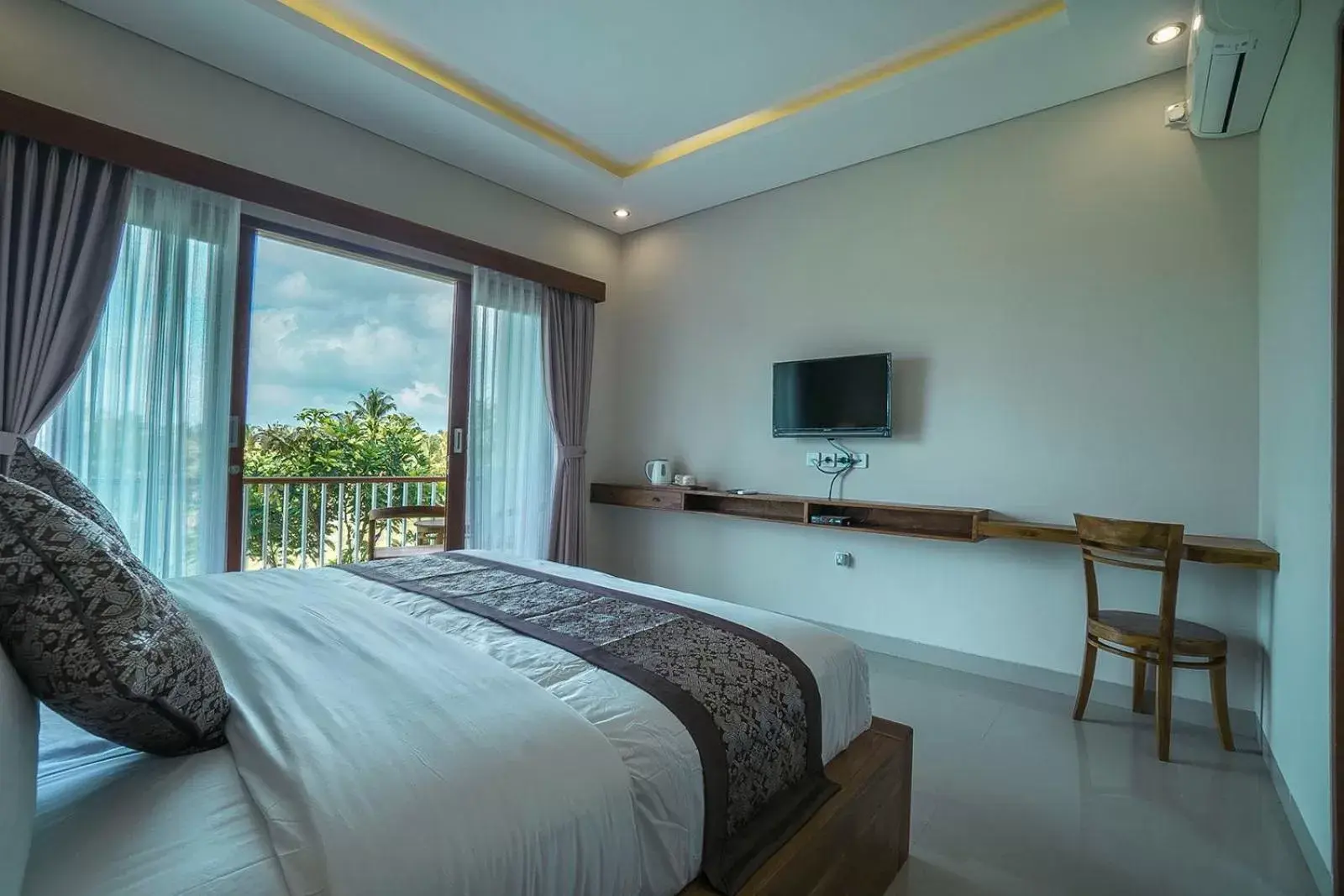 TV and multimedia, Bed in Putih DCarik Ubud TV and multimedia, Bed in Putih DCarik Ubud