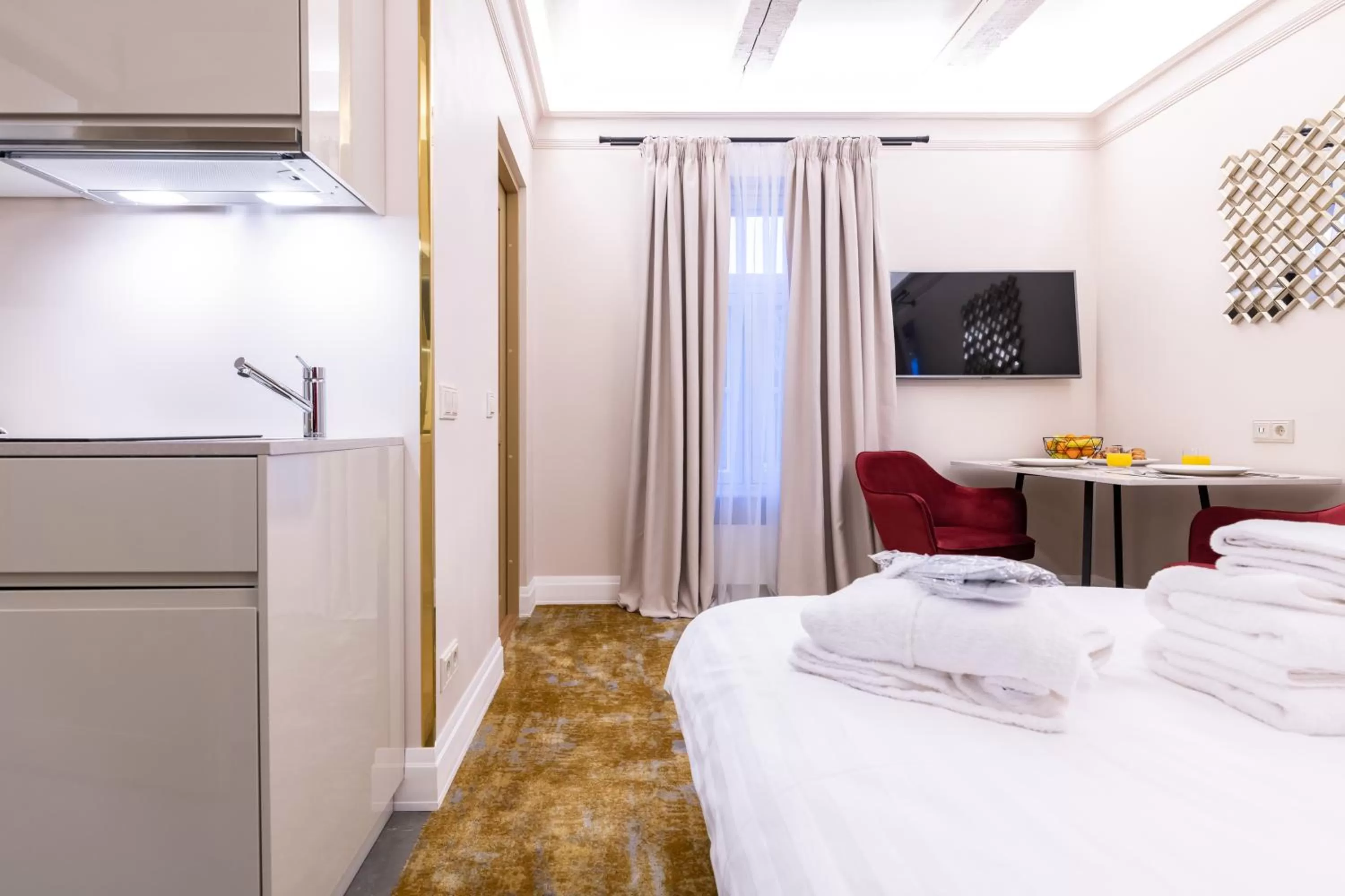 TV and multimedia, Bed in Hotel Meltzer Apartments