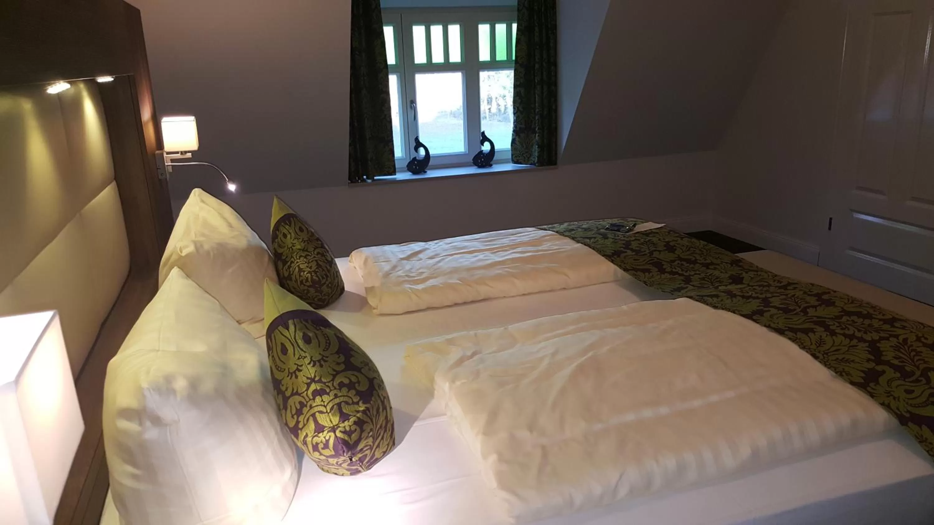 Bedroom, Bed in Faldernpoort