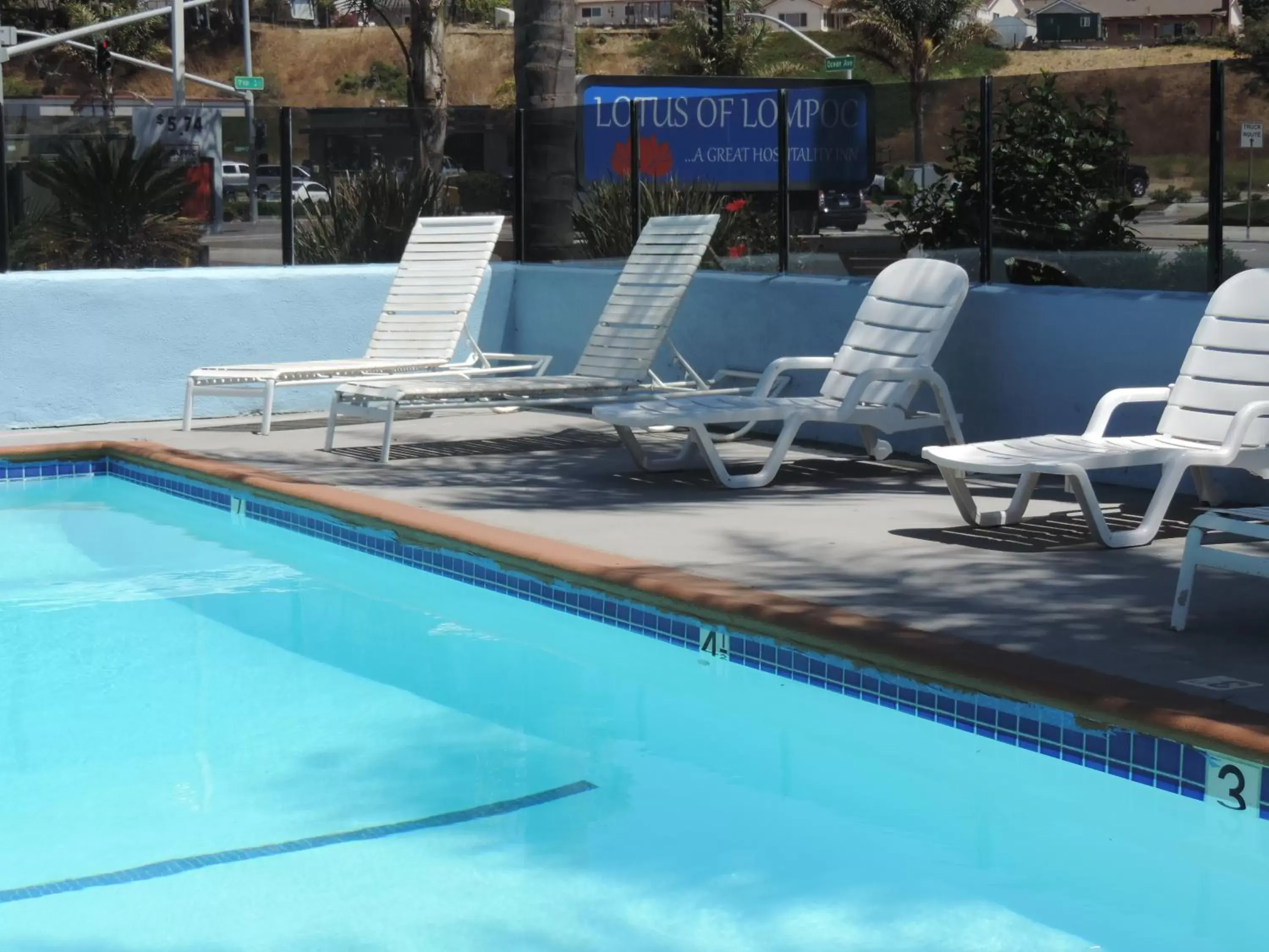 Swimming Pool in Lotus of Lompoc - A Great Hospitality Inn