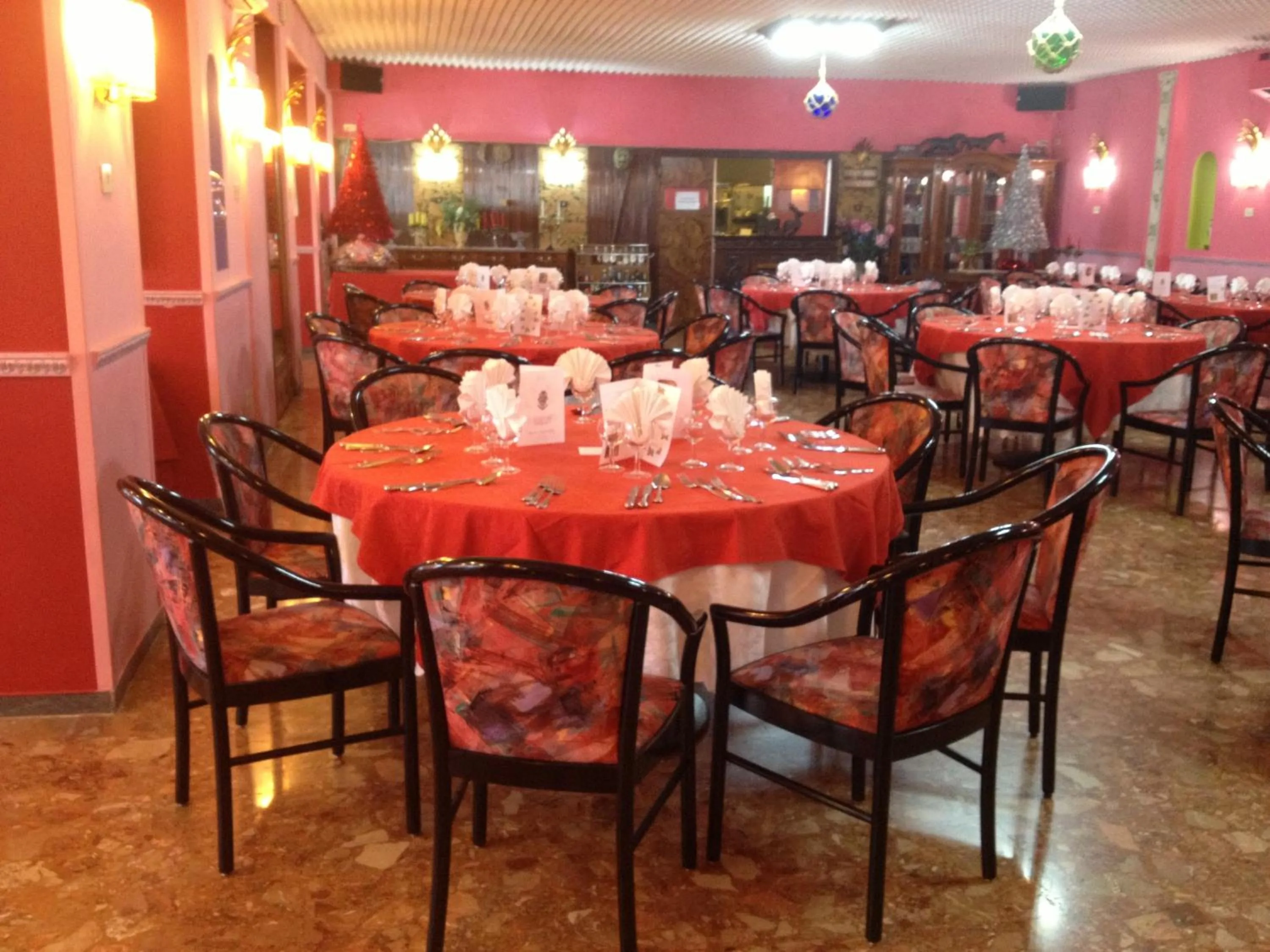 Restaurant/places to eat in Grande Albergo Abruzzo