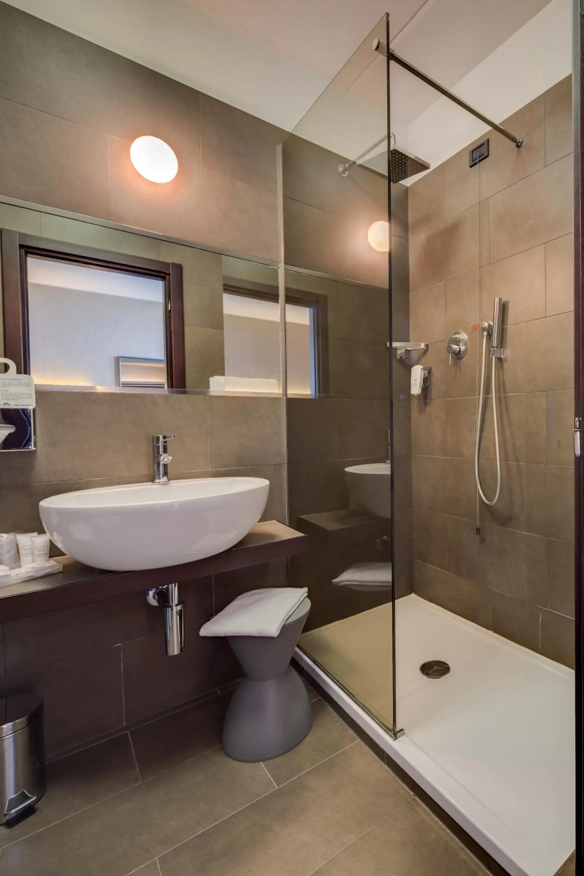 Bathroom in Best Western Plus Hotel Farnese