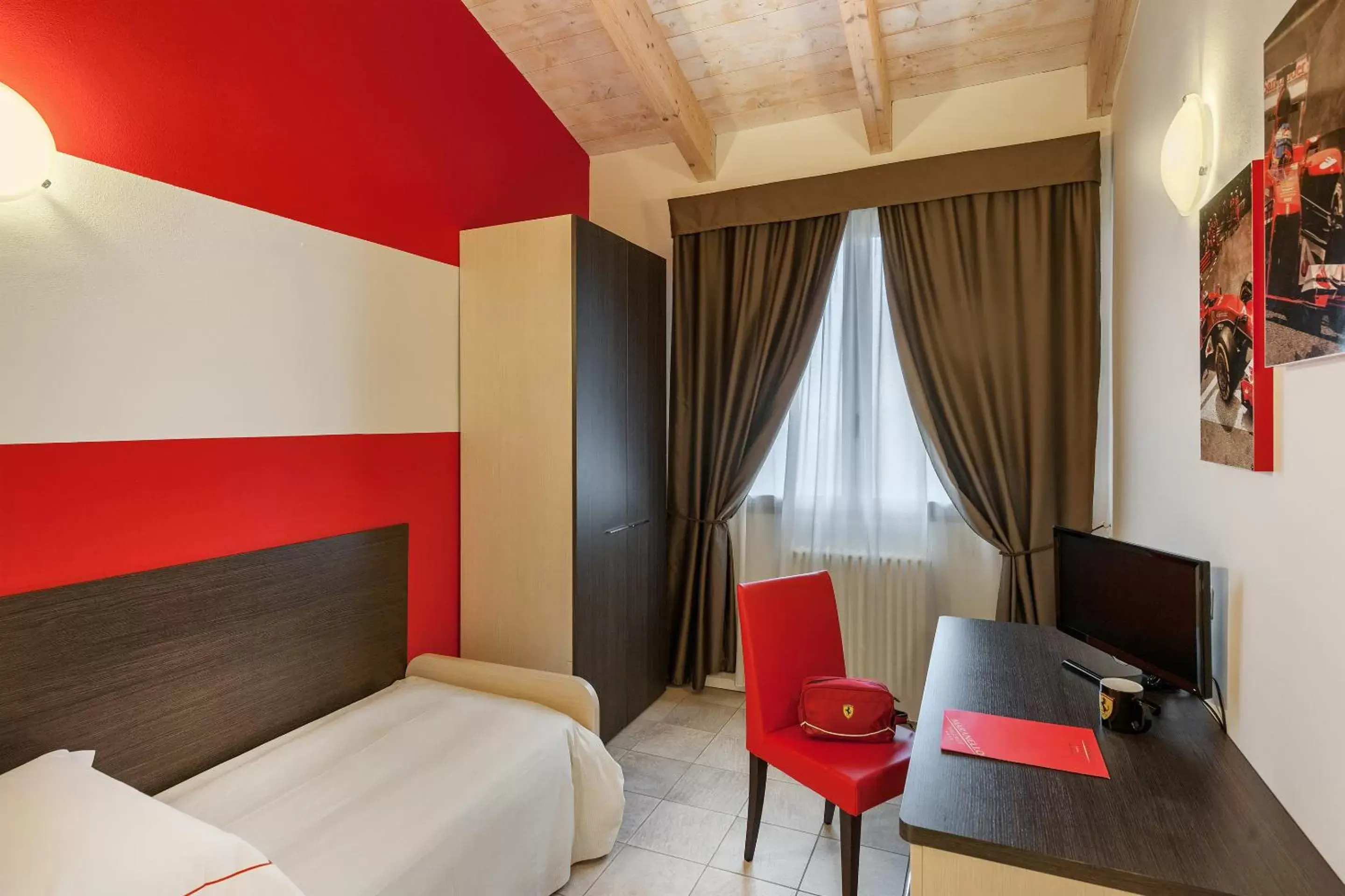 Bedroom, Bed in Hotel Maranello Village