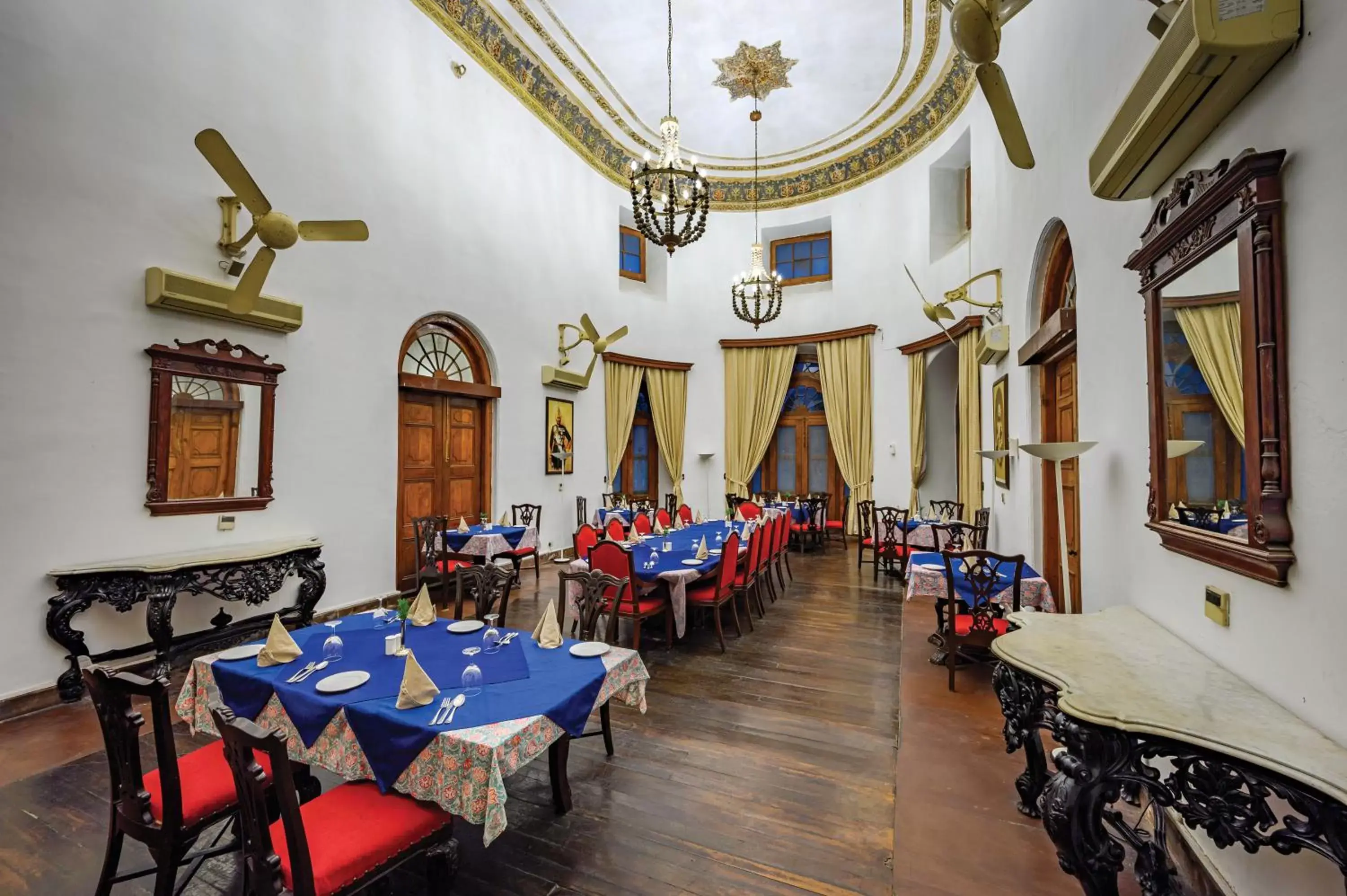 Restaurant/places to eat in Neemrana's - Baradari Palace Restaurant/places to eat in Neemrana's - Baradari Palace