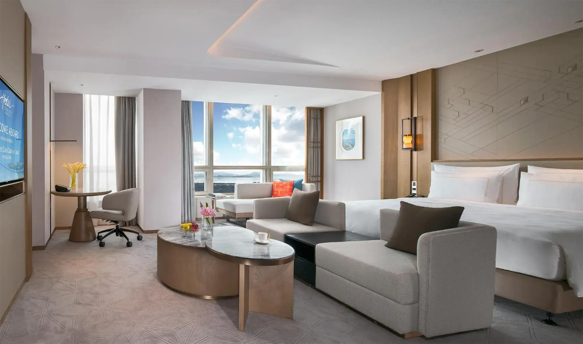 Photo of the whole room, Bed in Shenzhenair International Hotel Photo of the whole room, Bed in Shenzhenair International Hotel