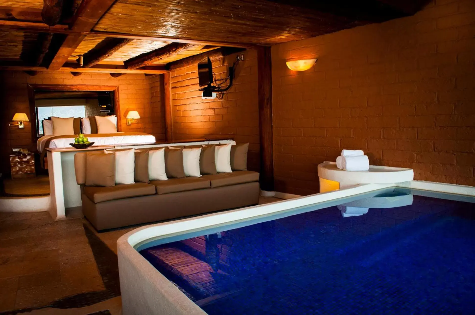Photo of the whole room, Lounge/Bar in El Santuario Resort & Spa