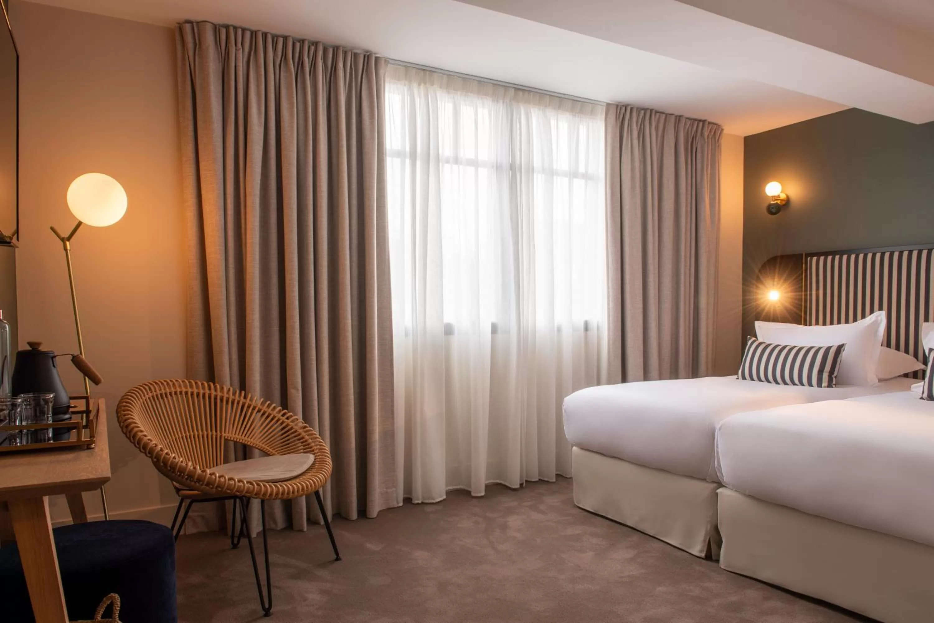 Photo of the whole room, Bed in Le Celtique & Spa