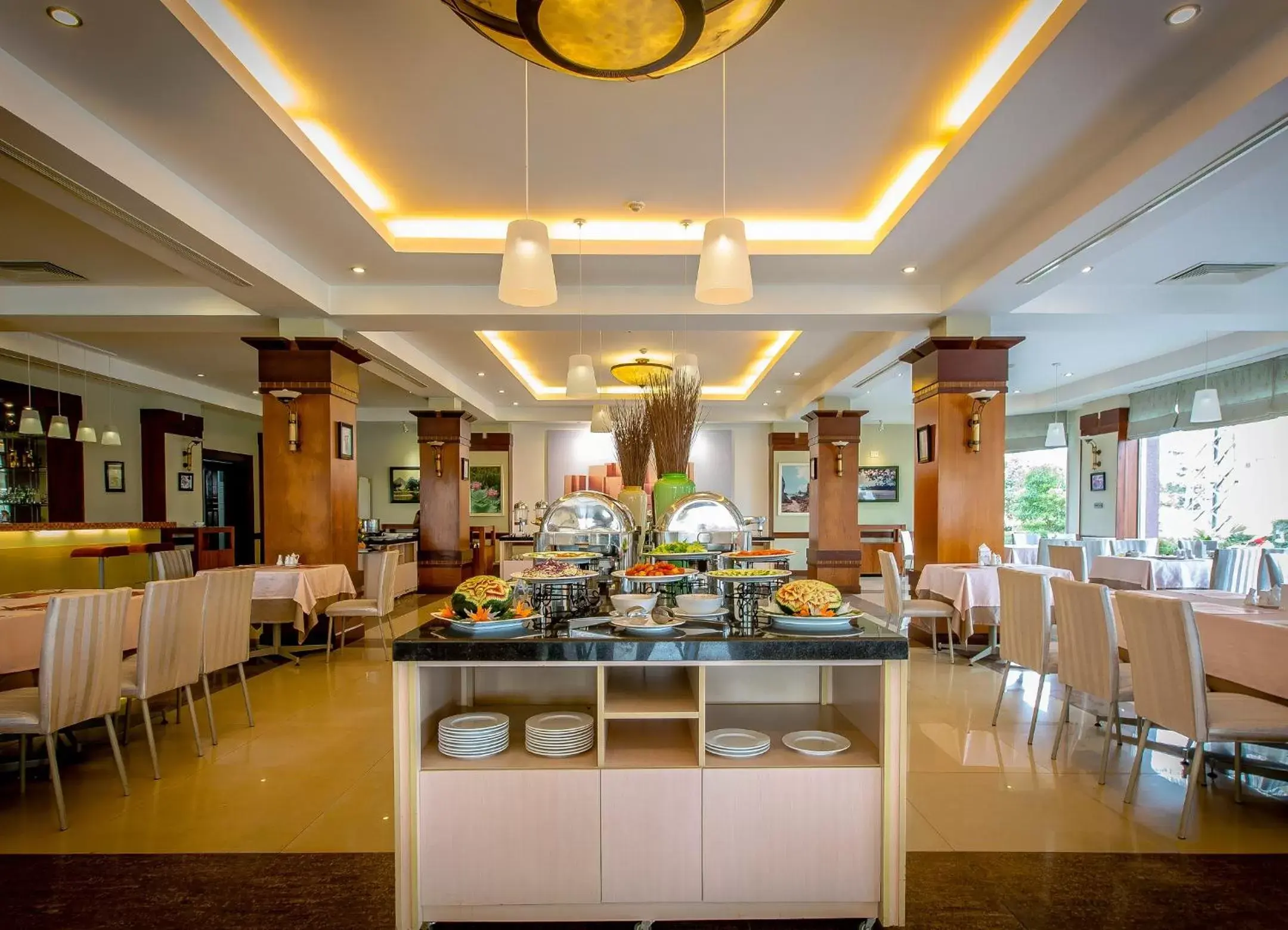 Restaurant/Places to Eat in Sai Gon Quang Binh Hotel