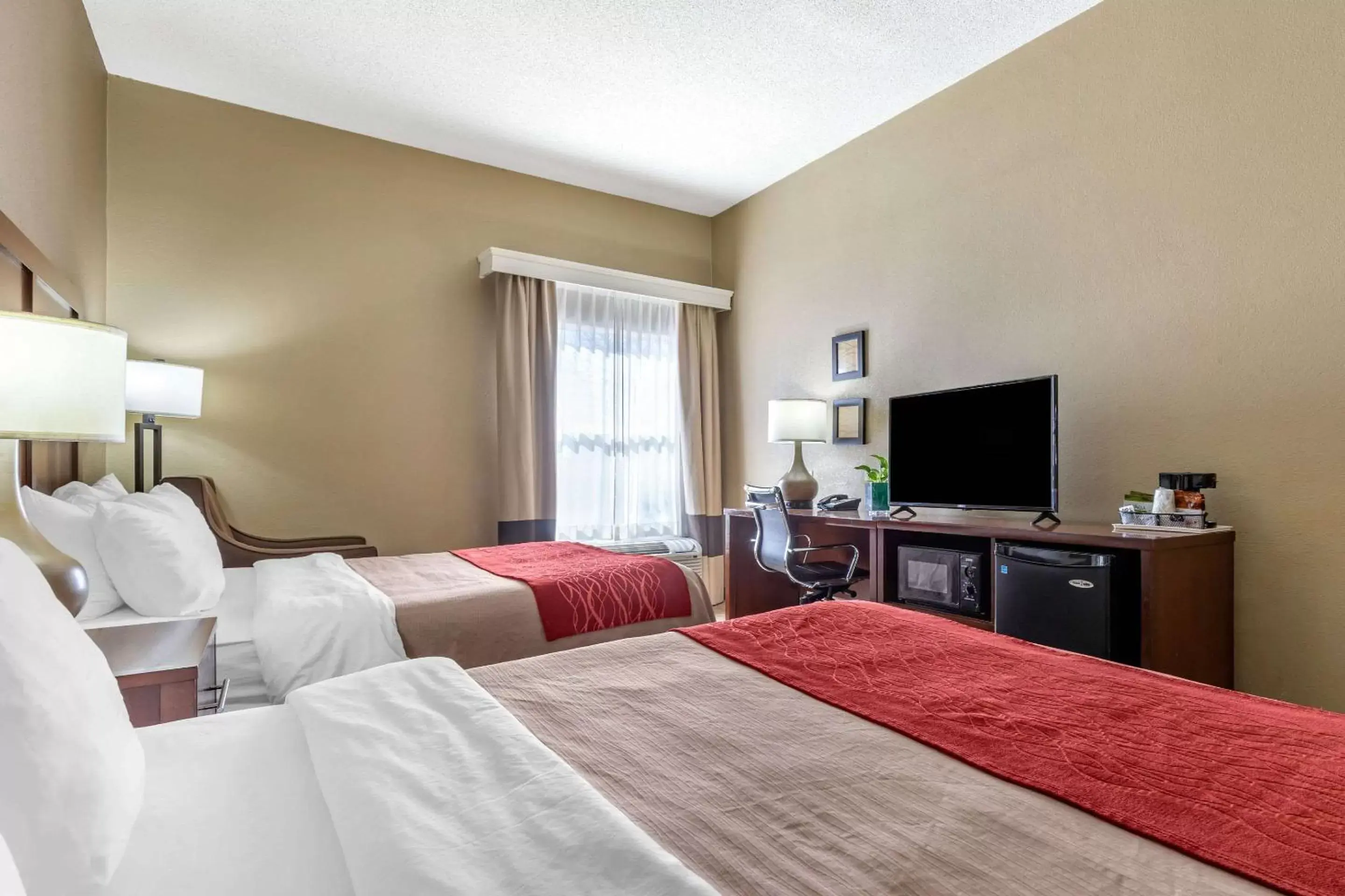 Photo of the whole room, Bed in Comfort Inn Blythewood - North Columbia